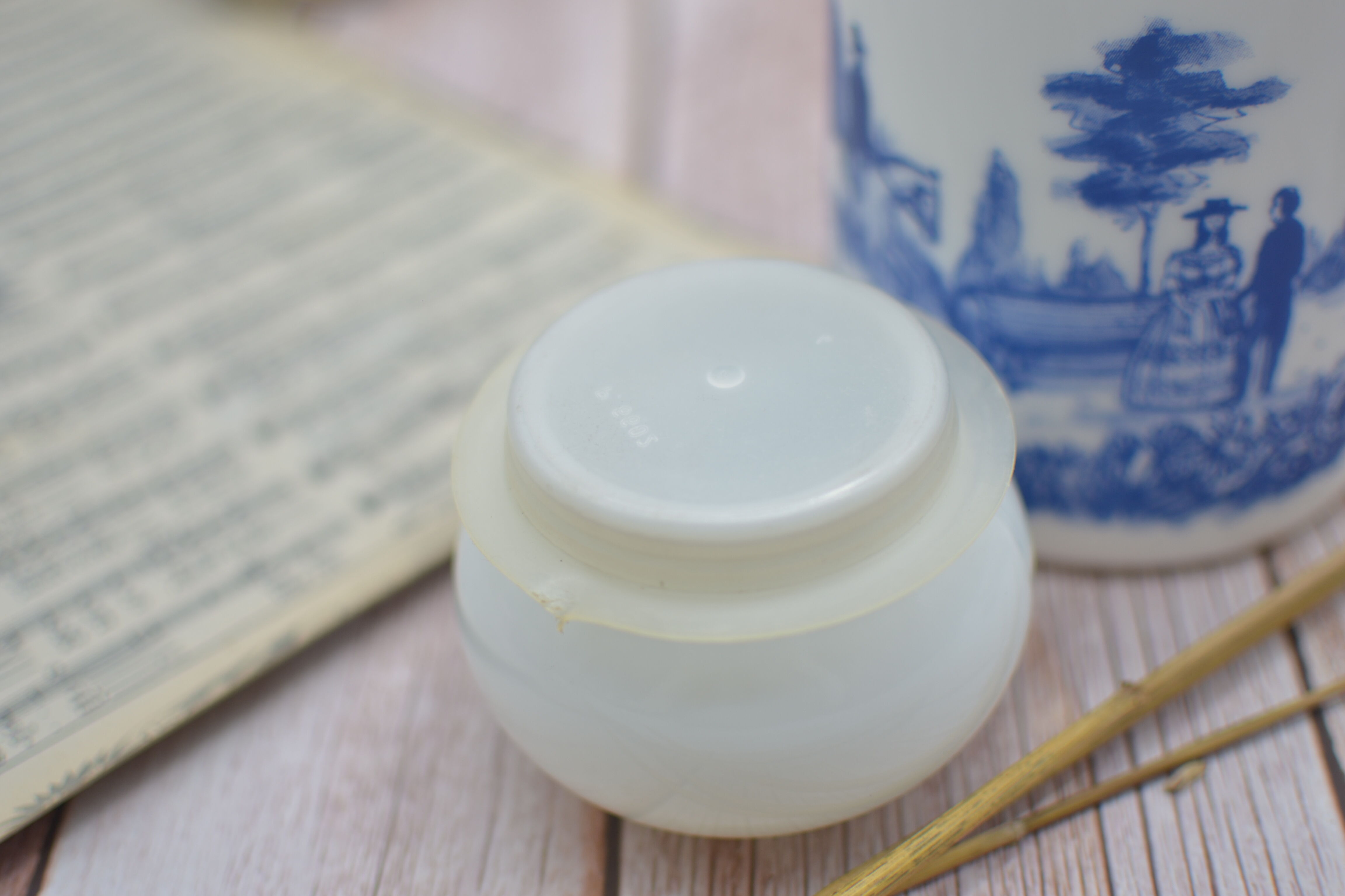 Opaline apothecary jar, Victorian style