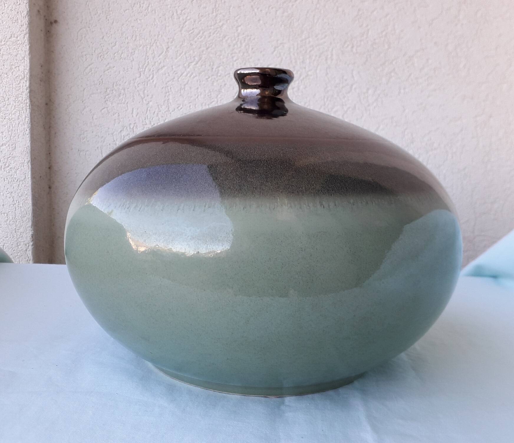 Ceramic vase