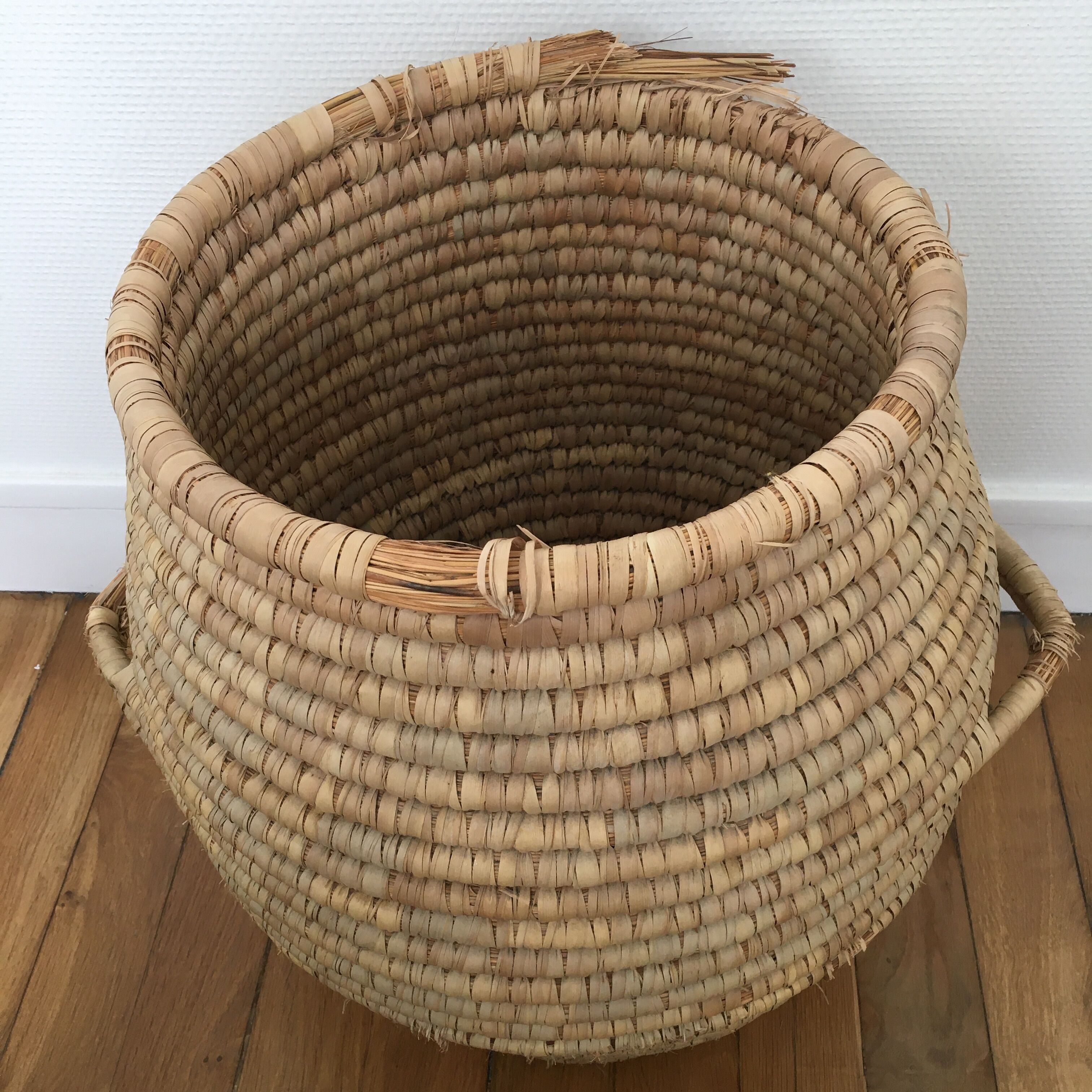 Straw basket