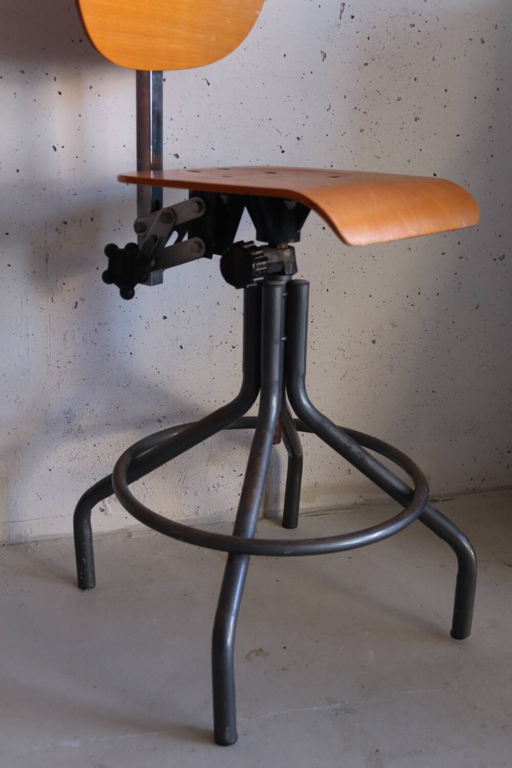 Adjustable industrial architect's workshop chair – 1960s