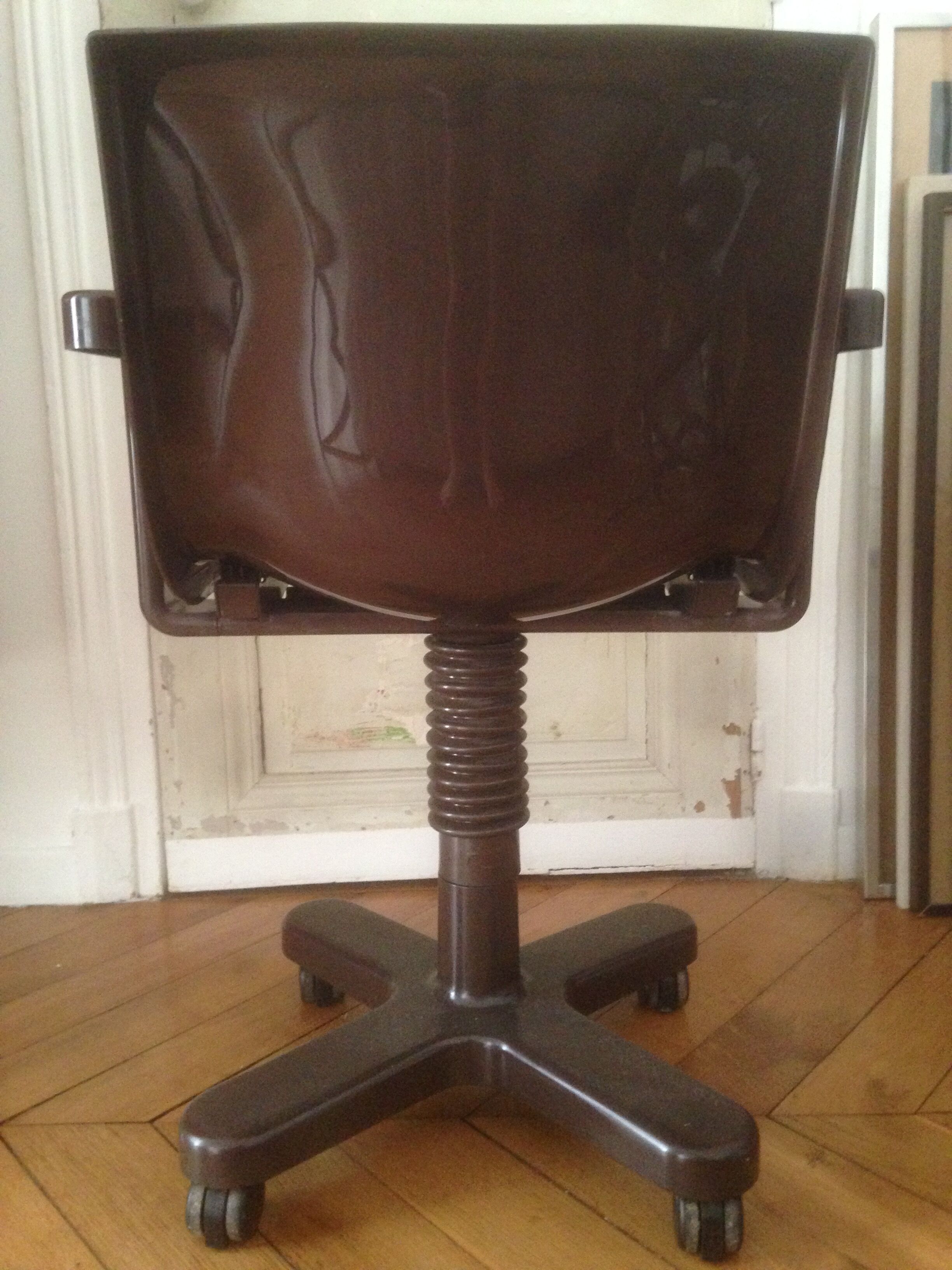 Brown Chair in metal and plastic by Ettore Sottsass for Olivetti Synthesis