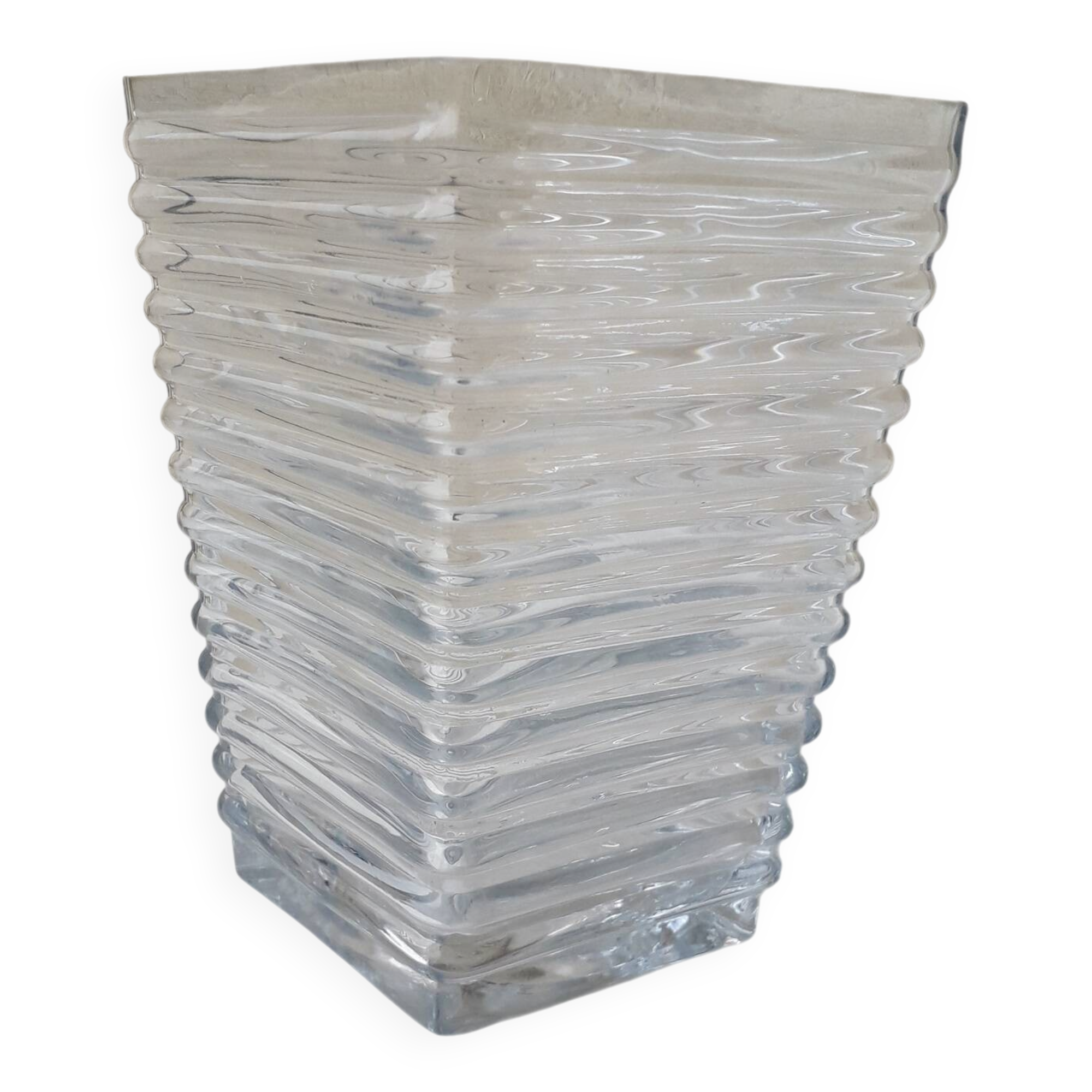 Glass vase