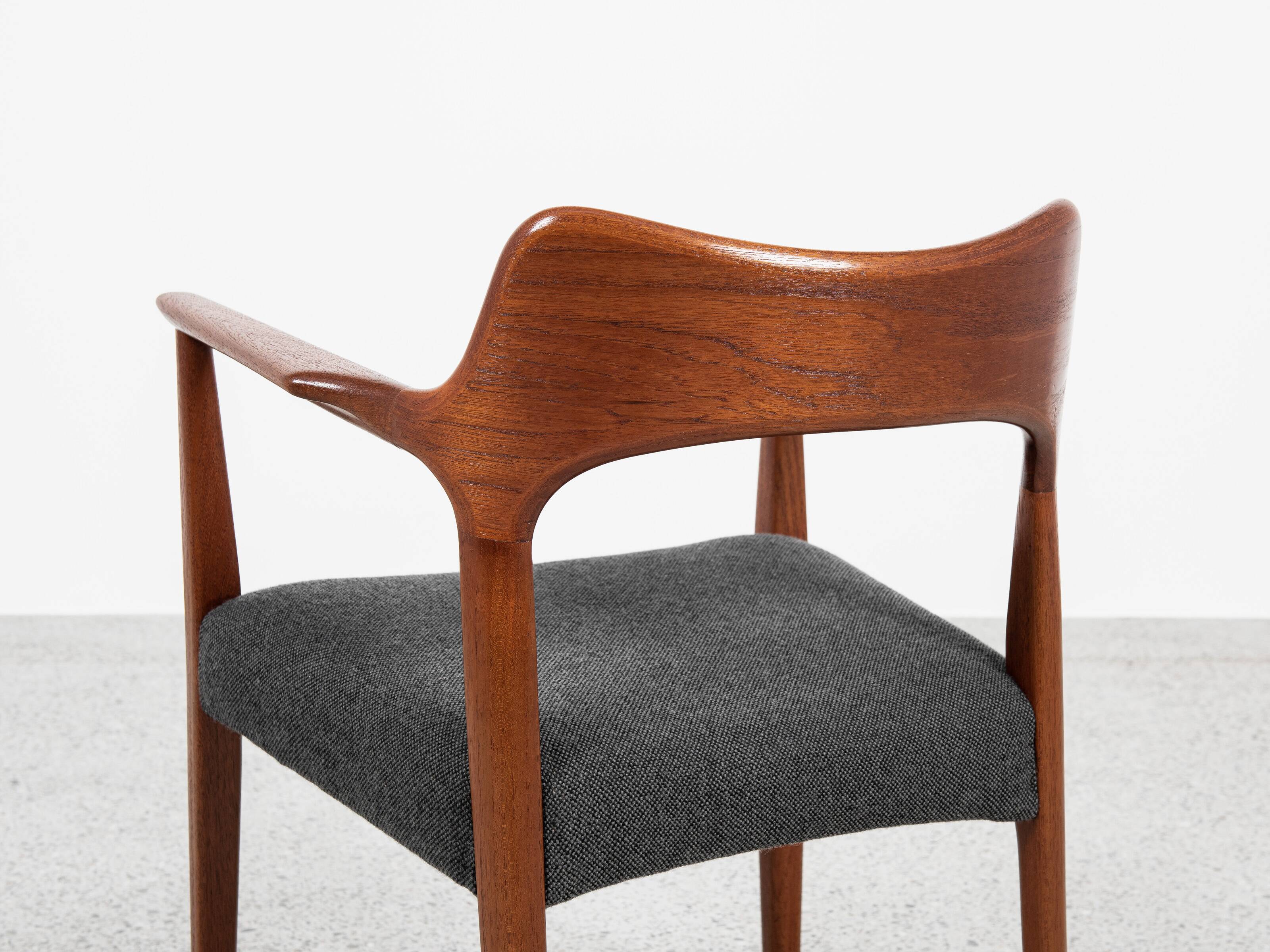 Midcentury Danish chair with armrests in teak by Arne Hovmand Olsen for Mogens Kold 1960s