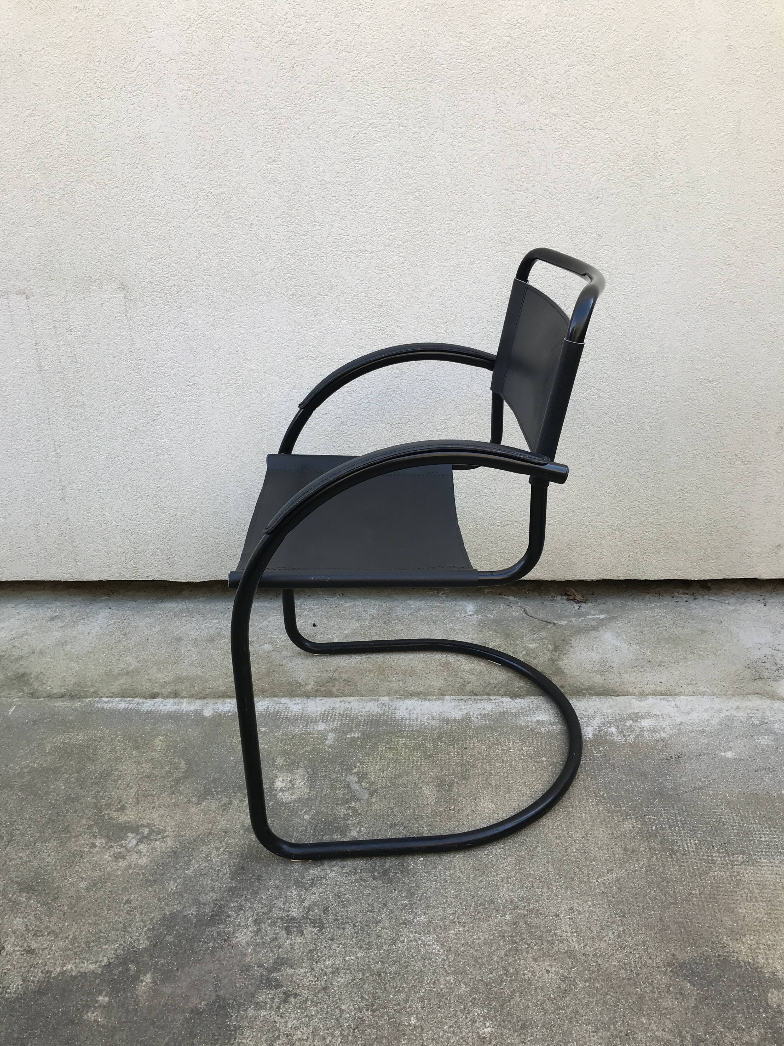Fauteuil en cuir