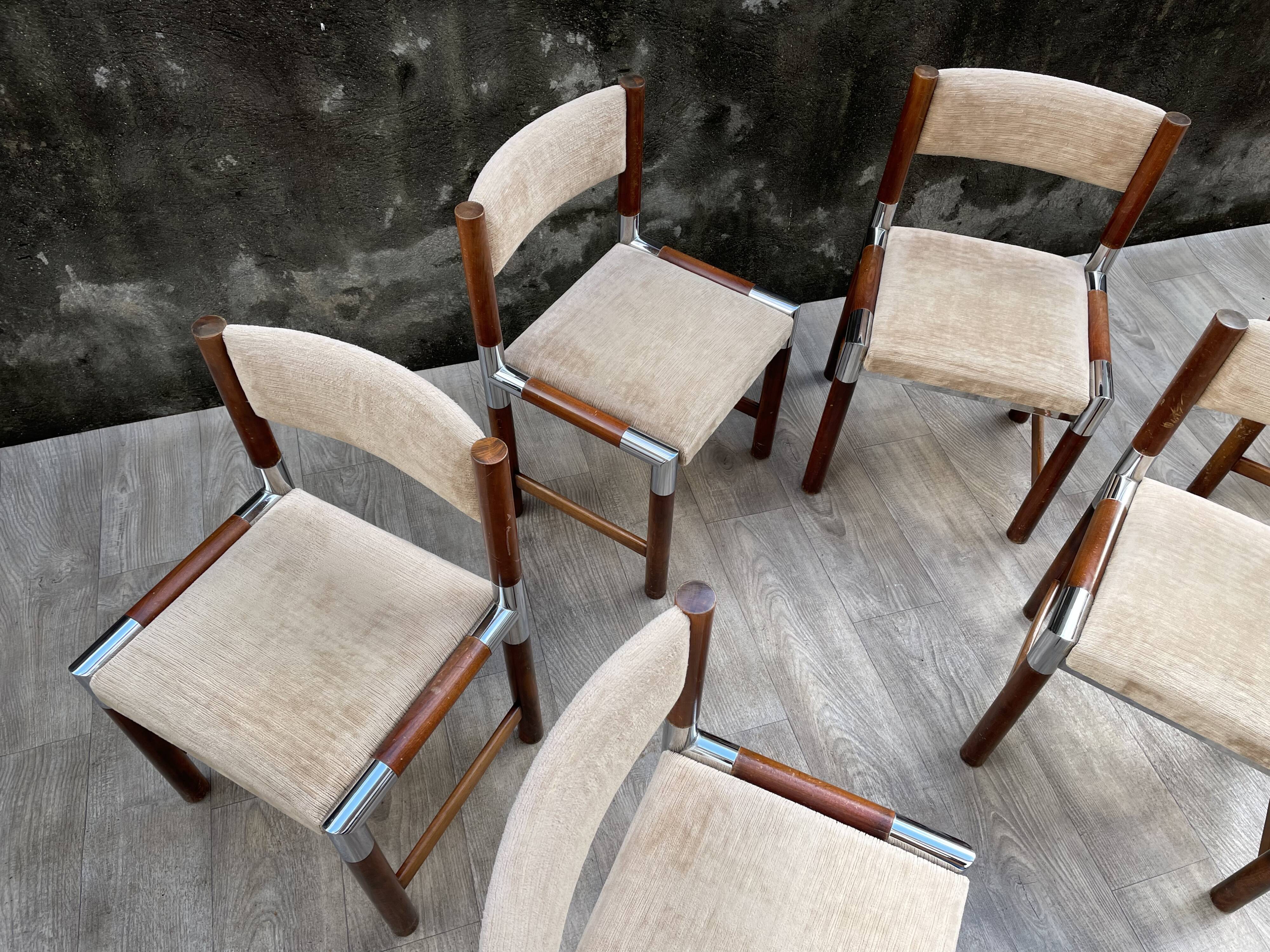 6 vintage chairs in wood, metal and fabric