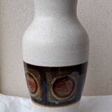 Ceramic vase