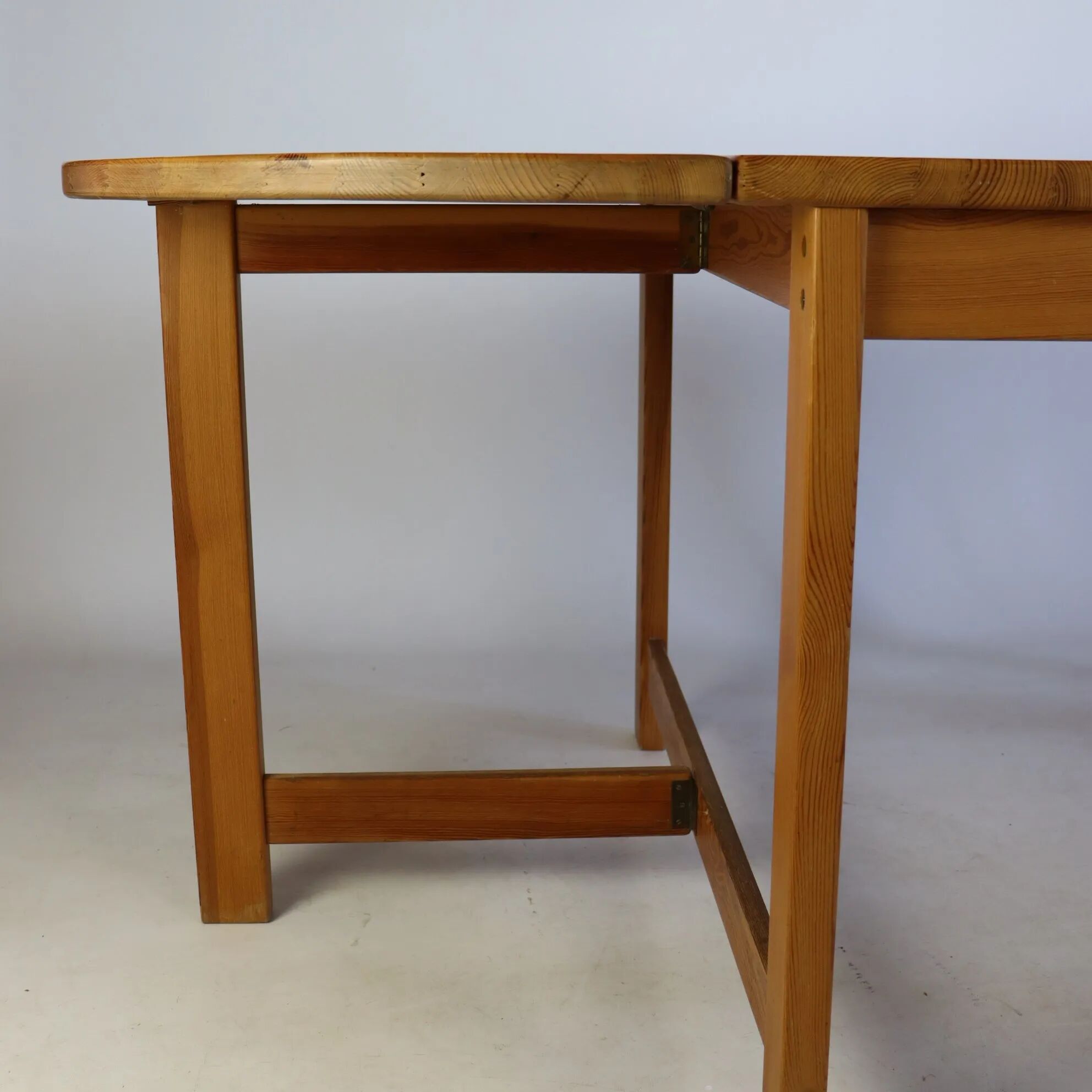 Table à manger en pin de Karin Moberg années 70