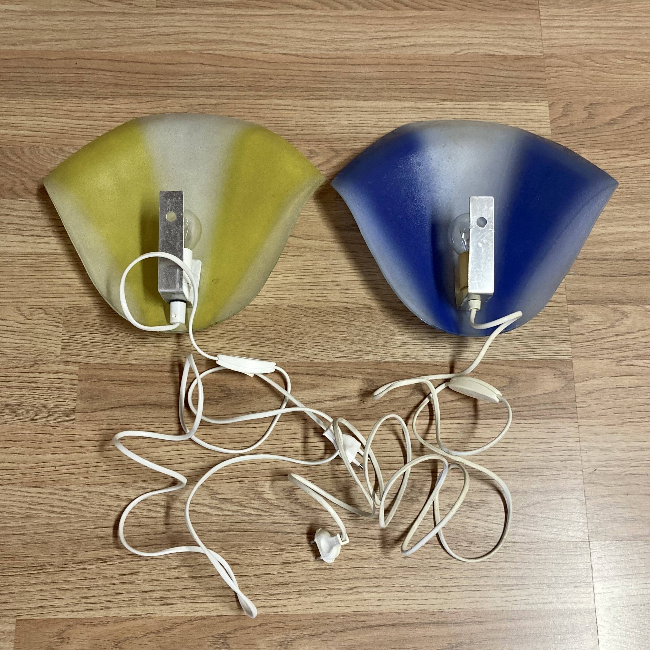 Grande paire d'appliques verre design scandinave 1950.