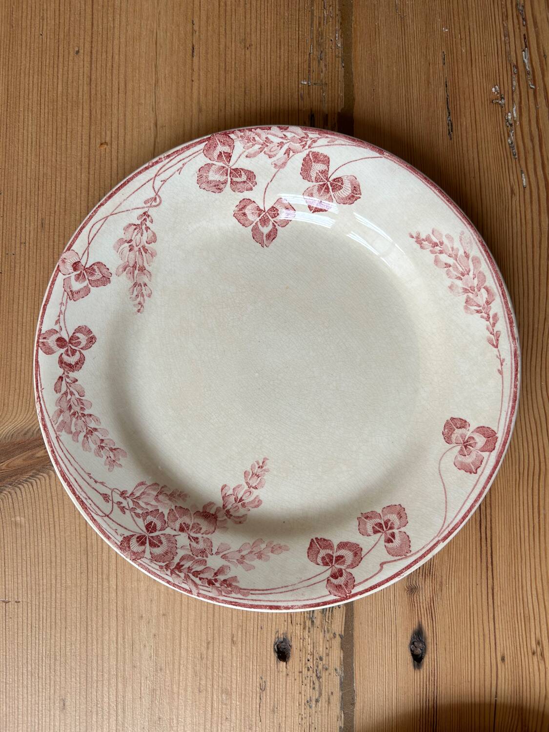 Mismatched series of 4 old “Terre de fer” flat plates
