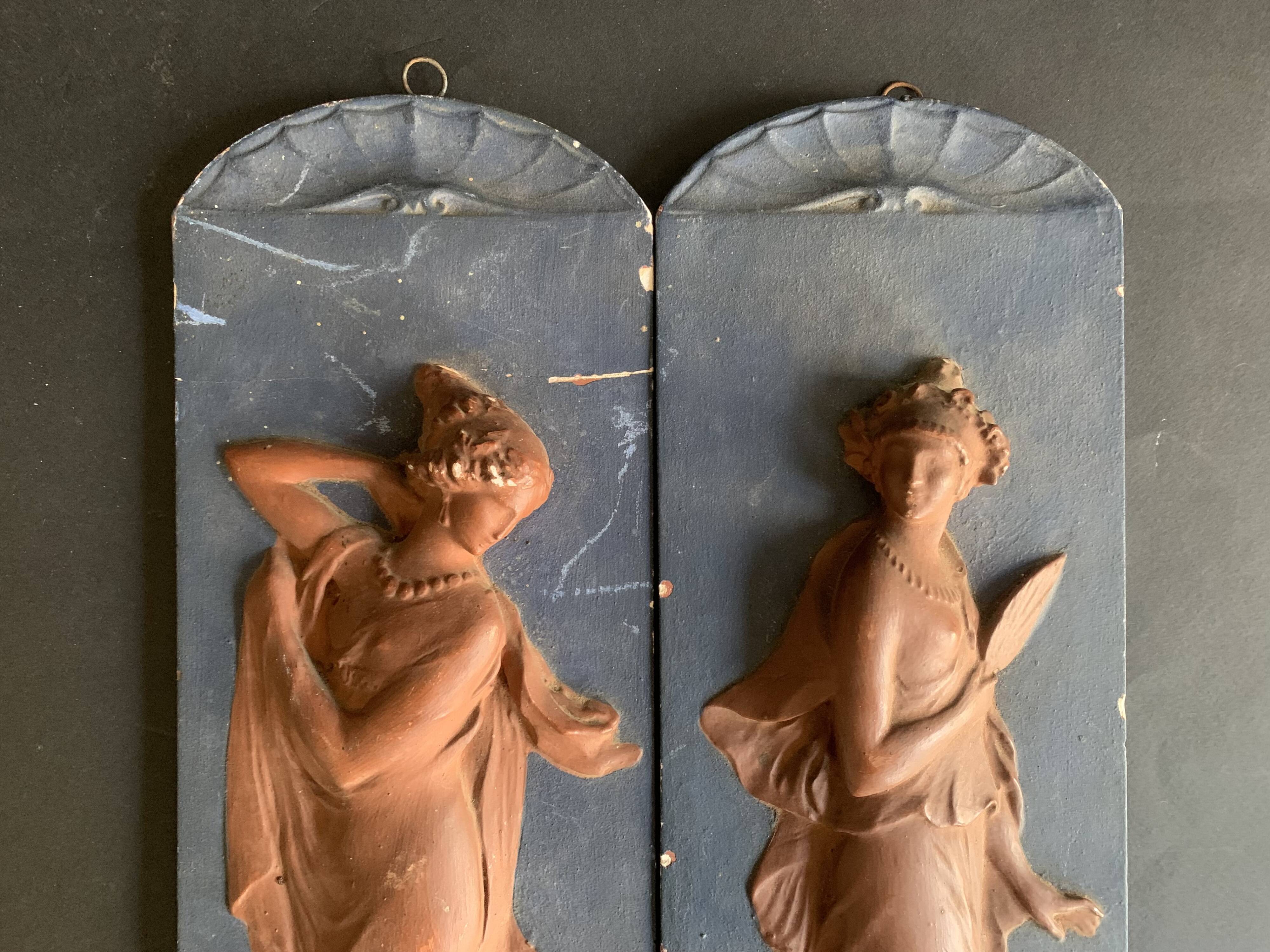 Paire de plaques murales décoratives du 19e siècle