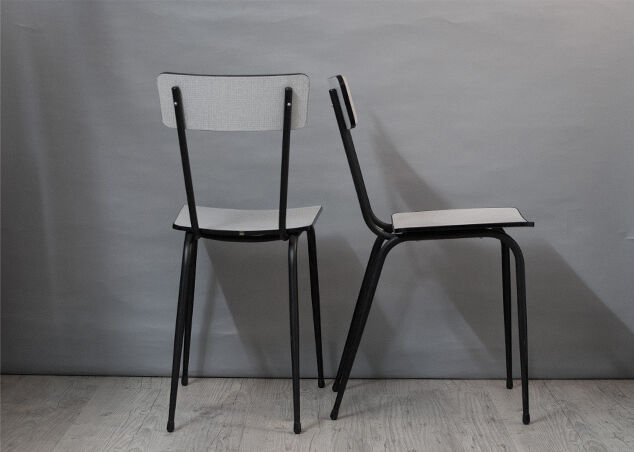 Set of 2 formica chairs in white/grey