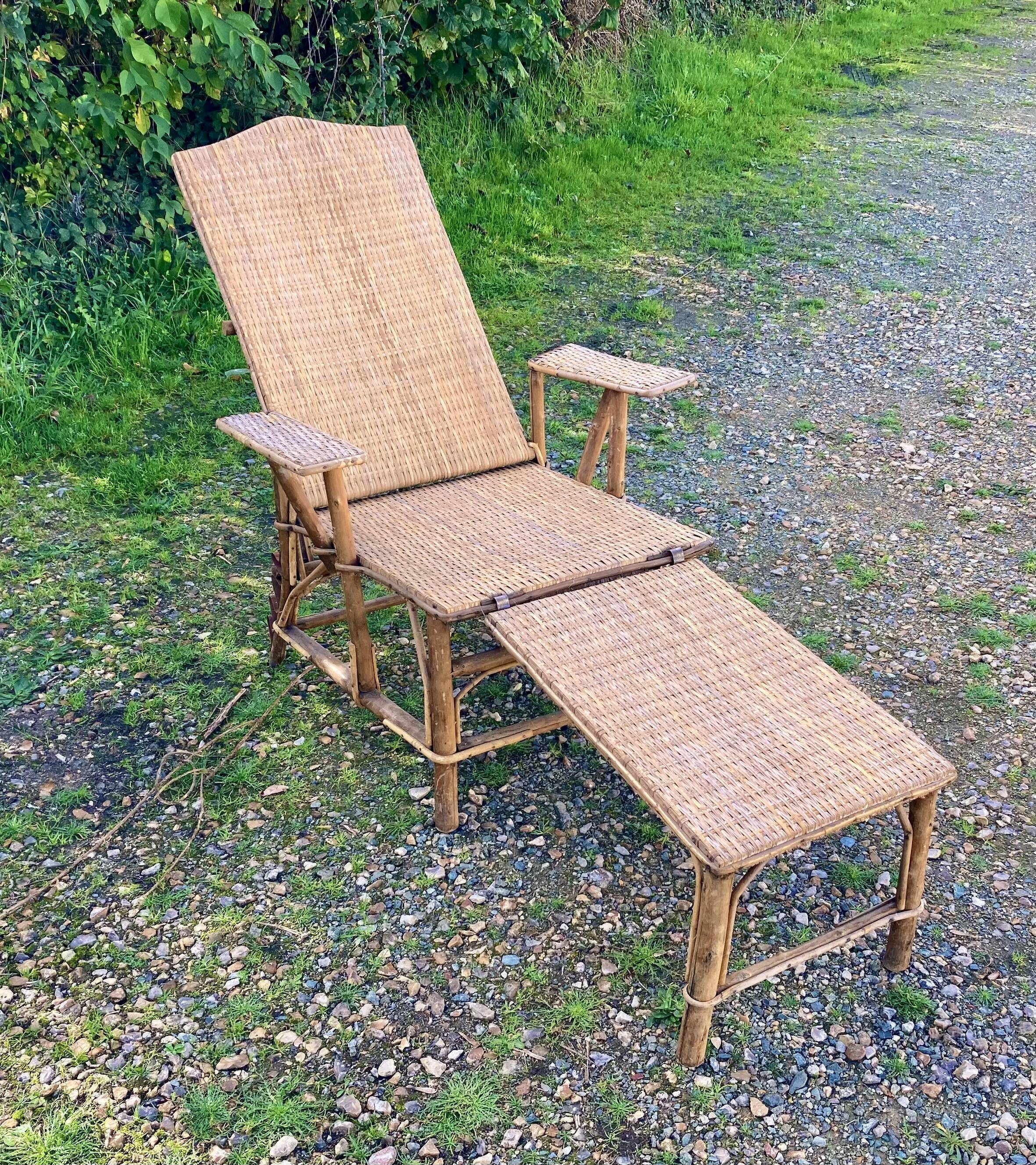 Rattan bamboo chaise longue 1920's
