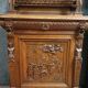 Paire de buffets deux-corps de style Renaissance richement sculp