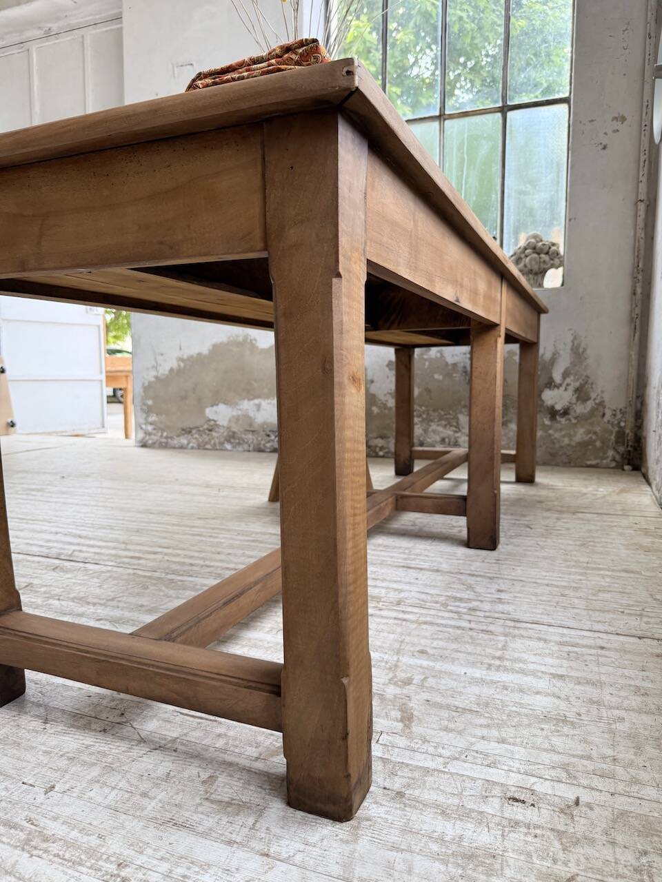 Antique farmhouse or drapery table in walnut, 1900 XL