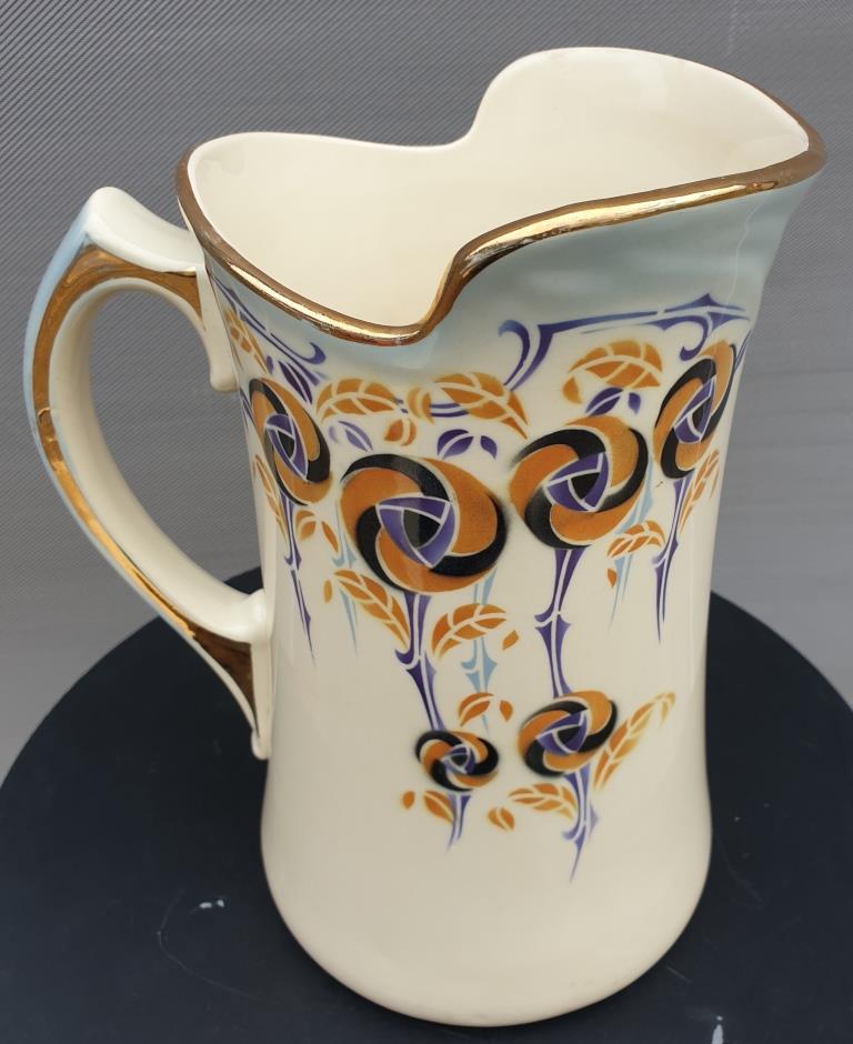 Art deco toilet broc model turban