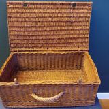 Wicker trunk