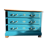 Chest of drawers