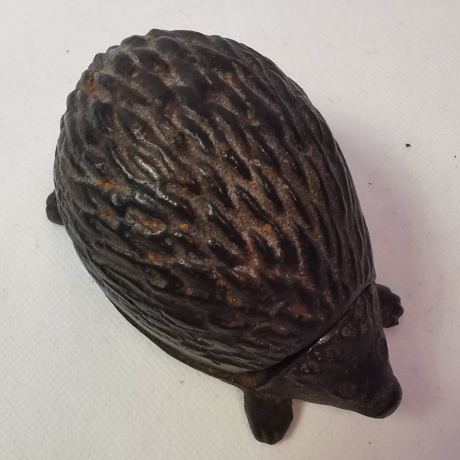 Vintage cast iron key/jewelry storage box. hedgehog shape