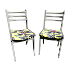 Chaises  pieds compas recouvertes