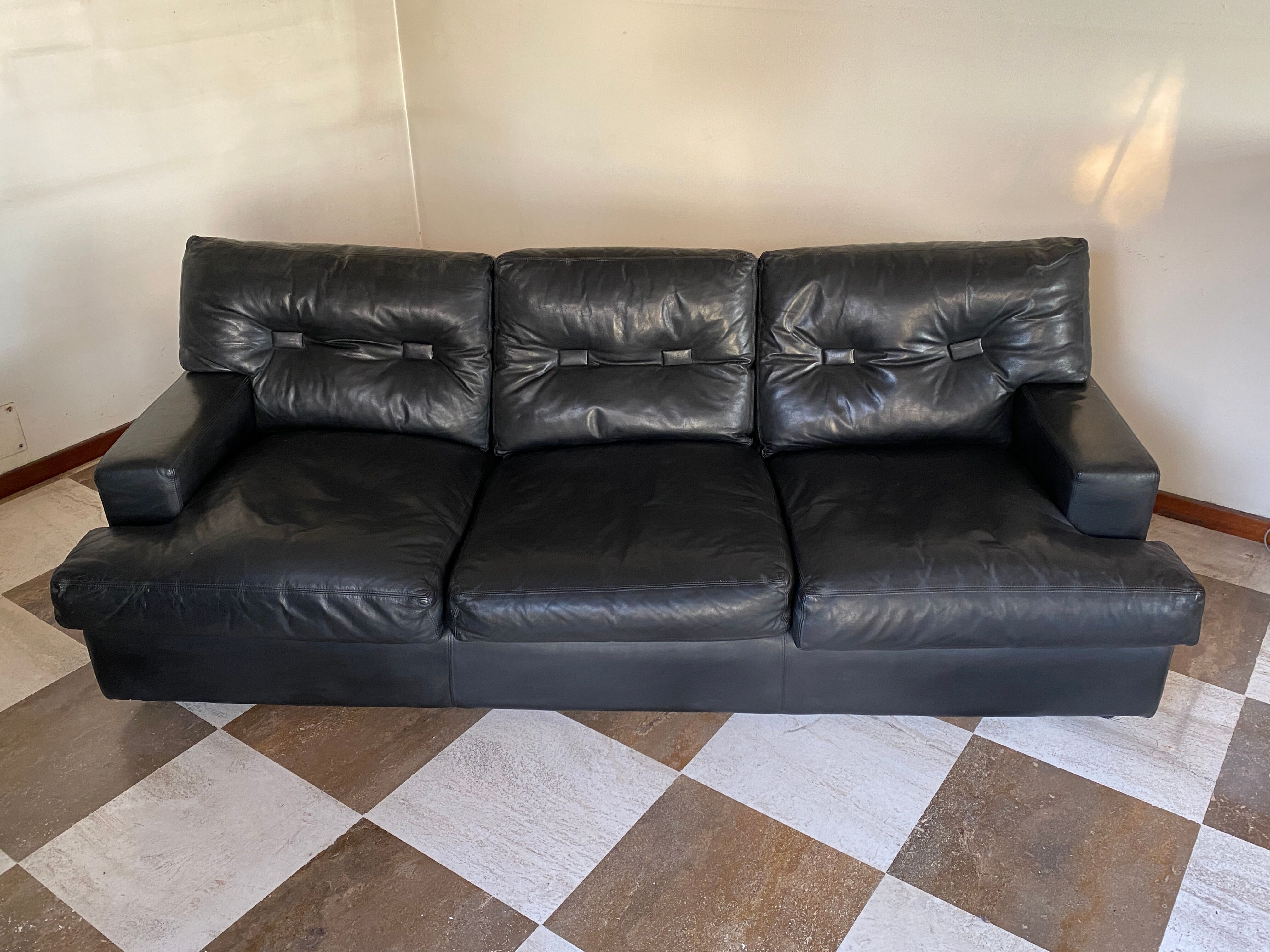 Sofa 3 places Genuine black leather brand ERTON