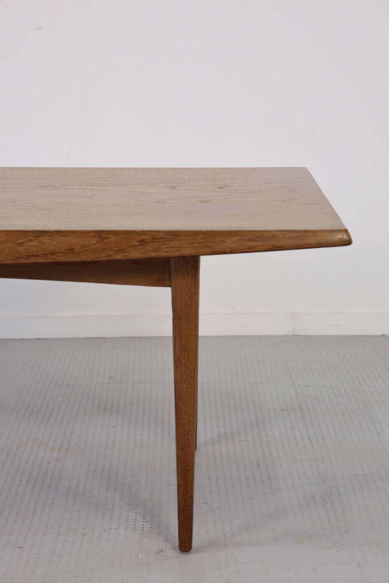 Midcentury 'Gordon Russell' Walnut Coffee Table. Vintage Modern