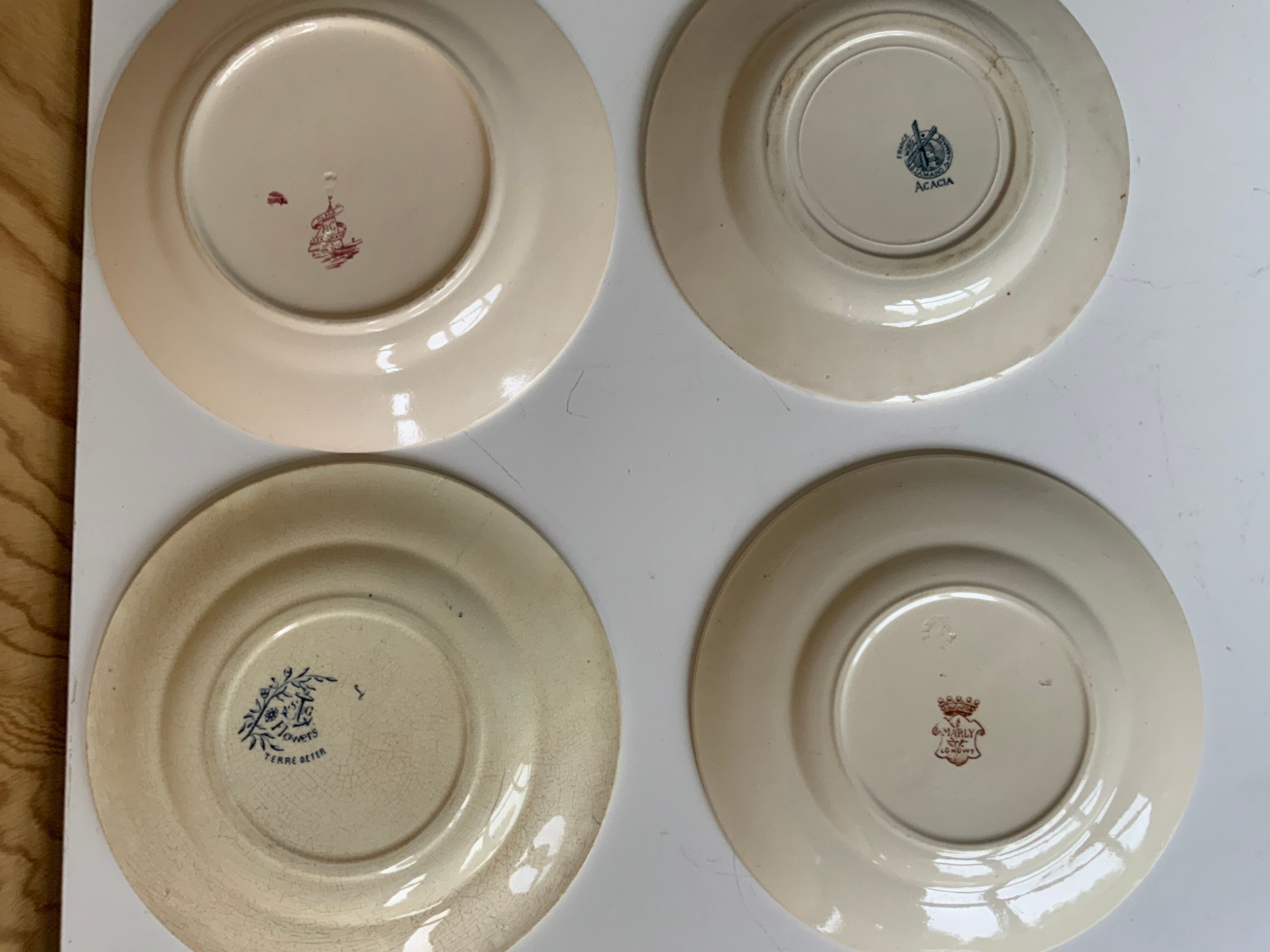 8 Terre de Fer plates