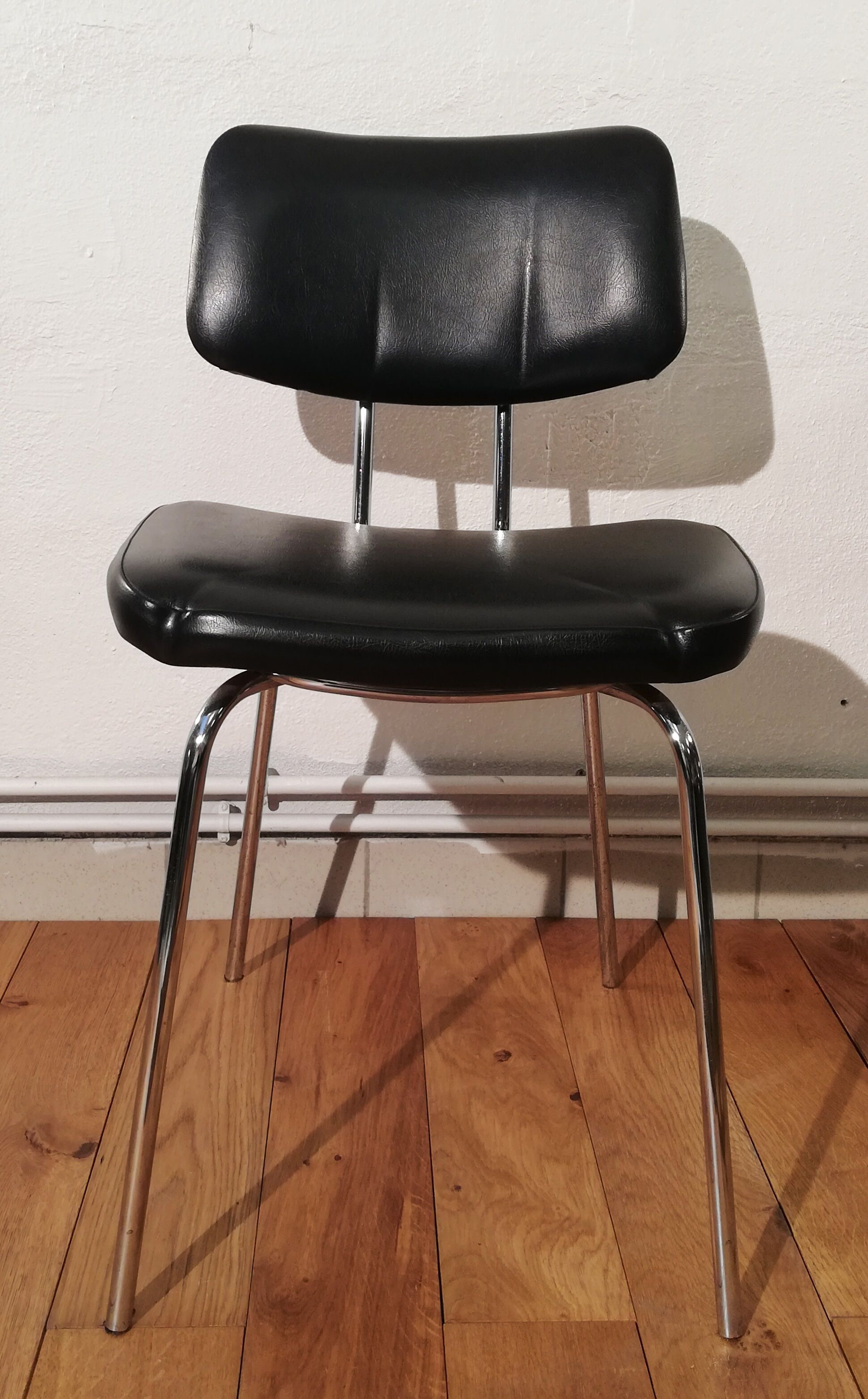 Vintage leather chair
