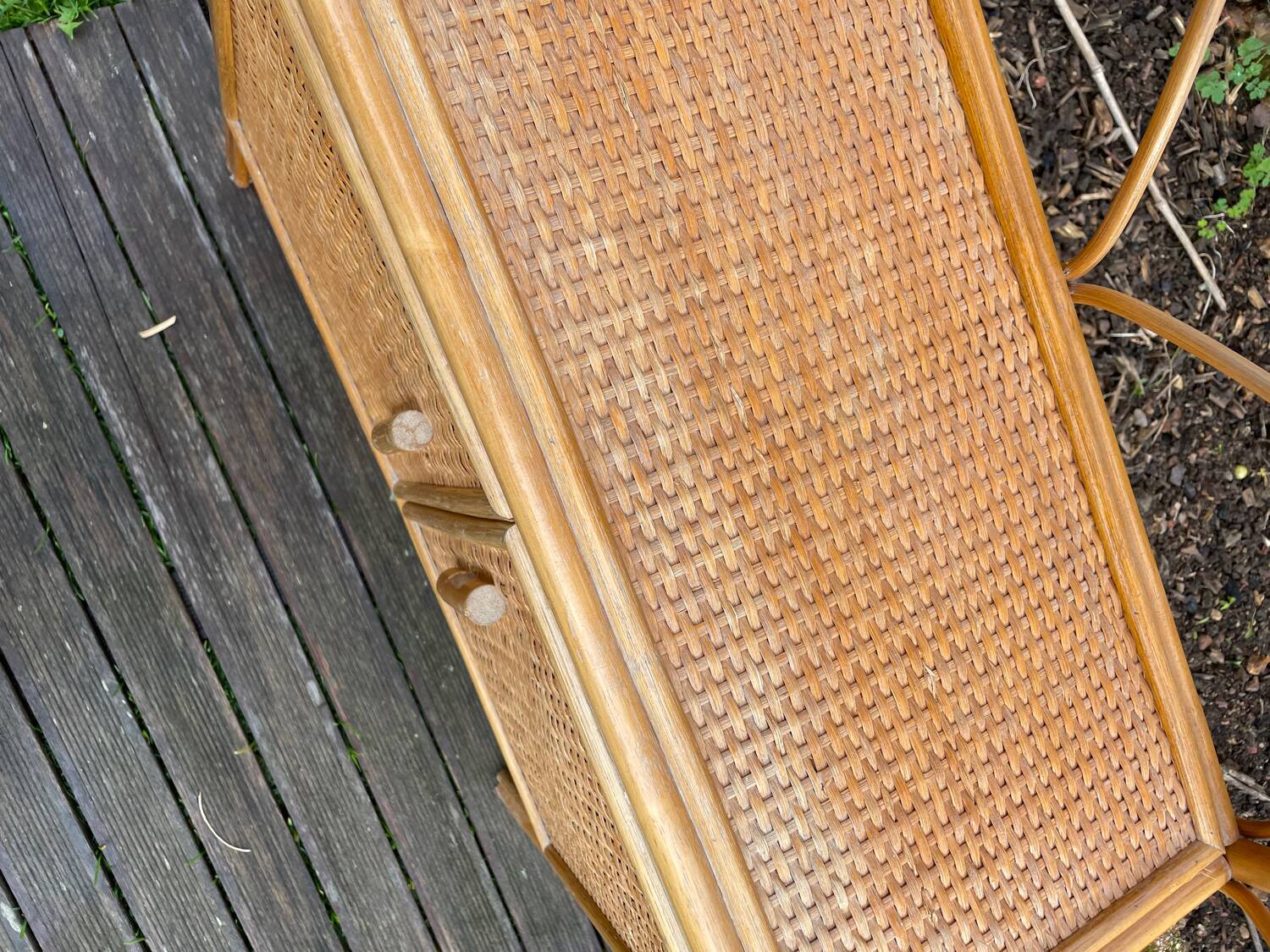 Honey-colored rattan shelf 🍯