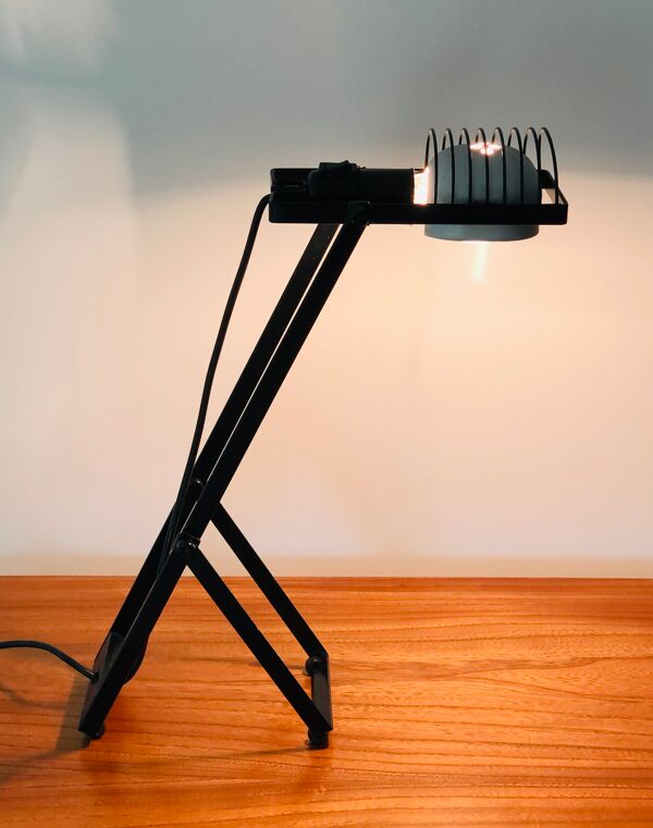 Lampe modèle ''Sintesi'' tavolo de Ernesto Gismondi pour Artemide, Italie années 70