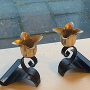 Set of two candlesticks, in the shape of flowers, tulips in black and gold metal, vintage