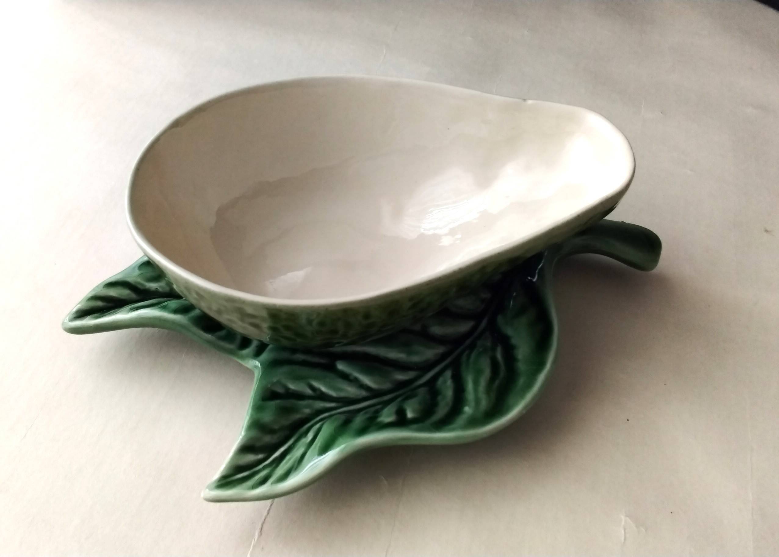 Portuguese slipware sauceboat Bornalo Pinheiro