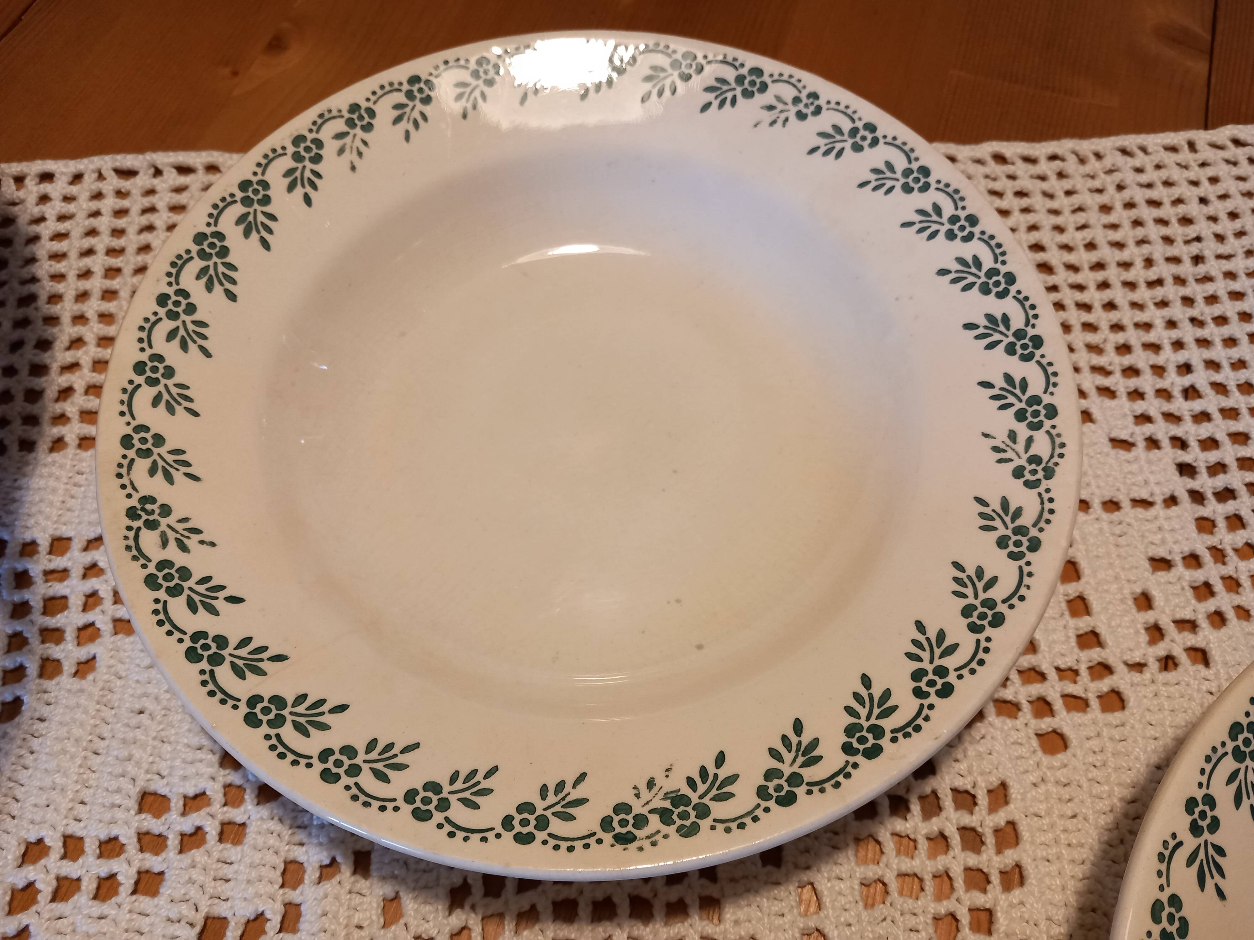 Lot de 3 assiettes creuses anciennes Terre de fer Choisy Le Roi