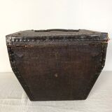 Square hat box