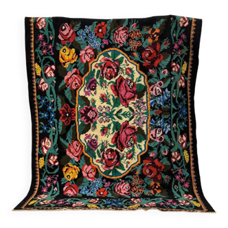 Moldovan kilim rug – 258 x 183 cm