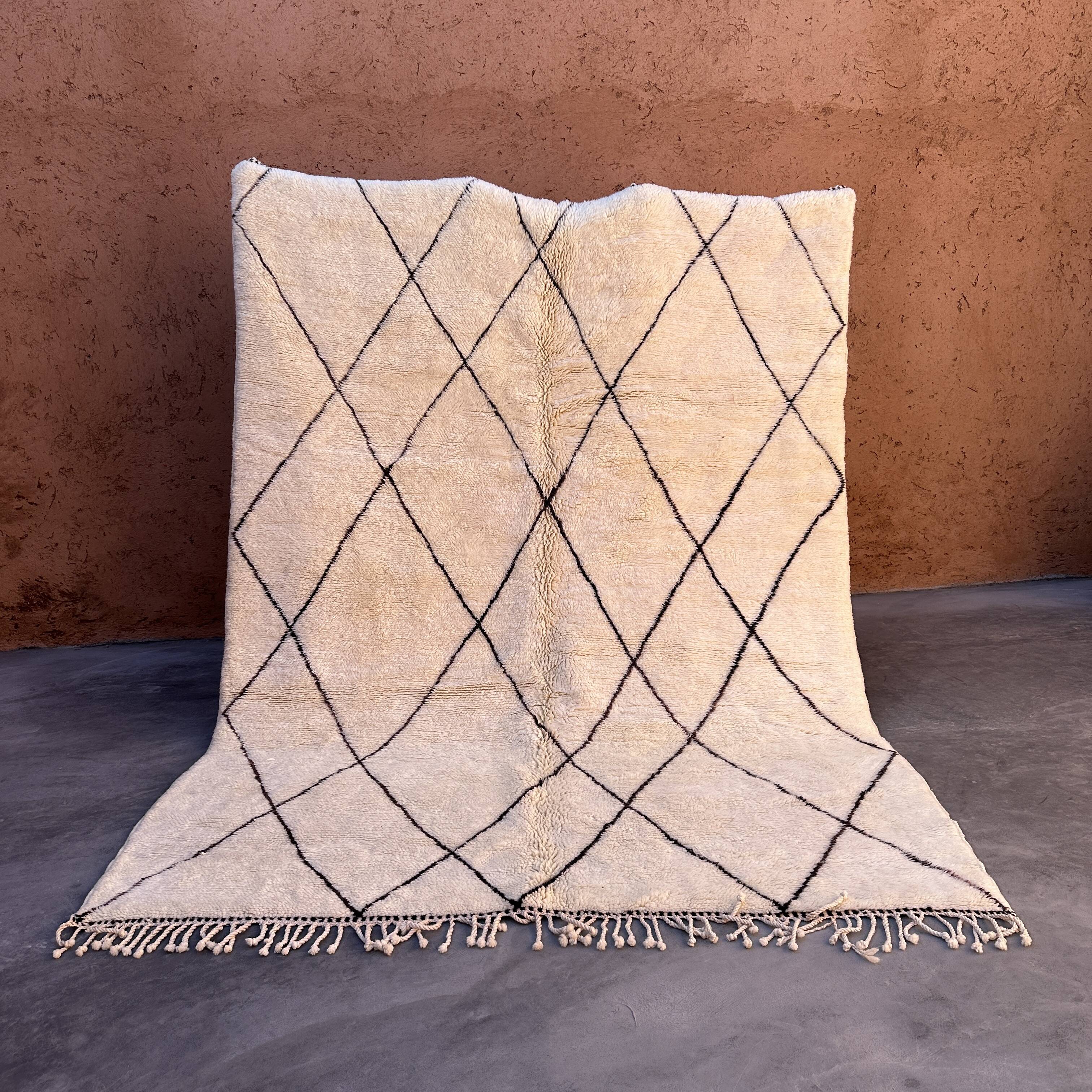Moroccan rug Beni M'Rirt white - 224 x 294 cm