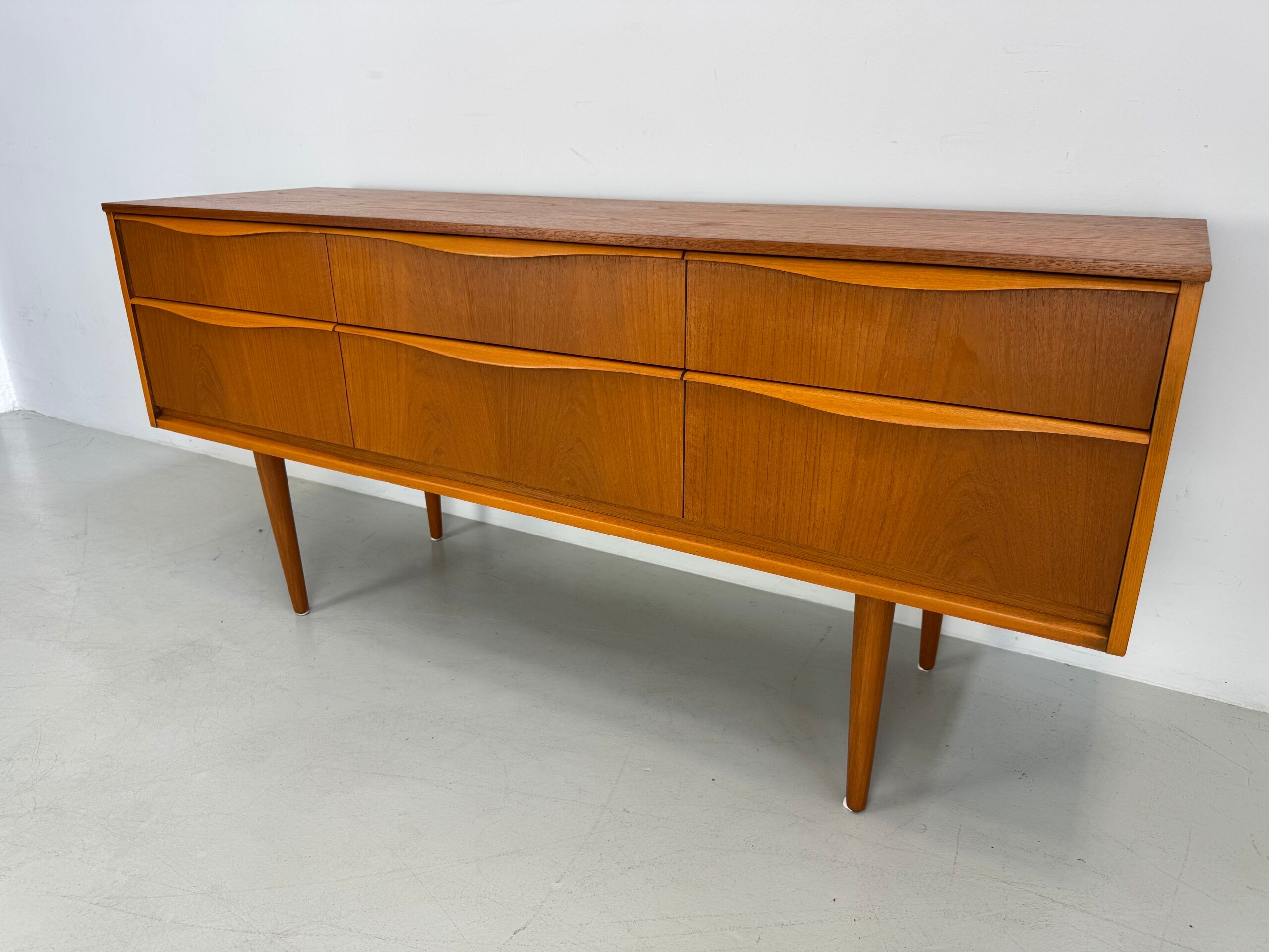 Vintage Austinsuite sideboard.