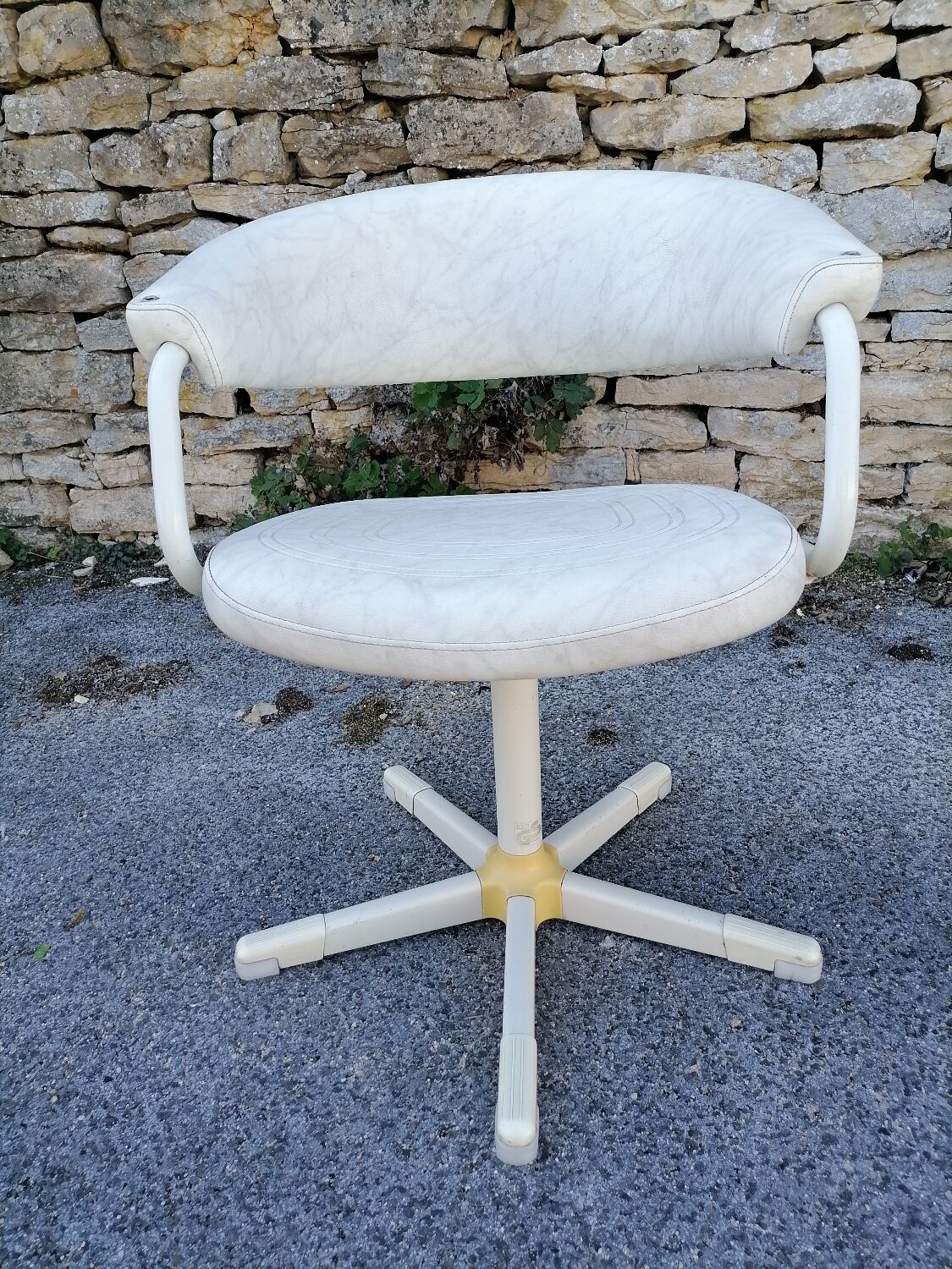 Vintage barber chair suite