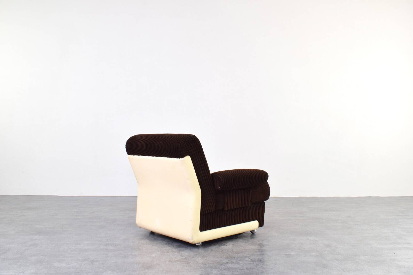 Fauteuil de salon allemand du milieu du siècle, années 1970.