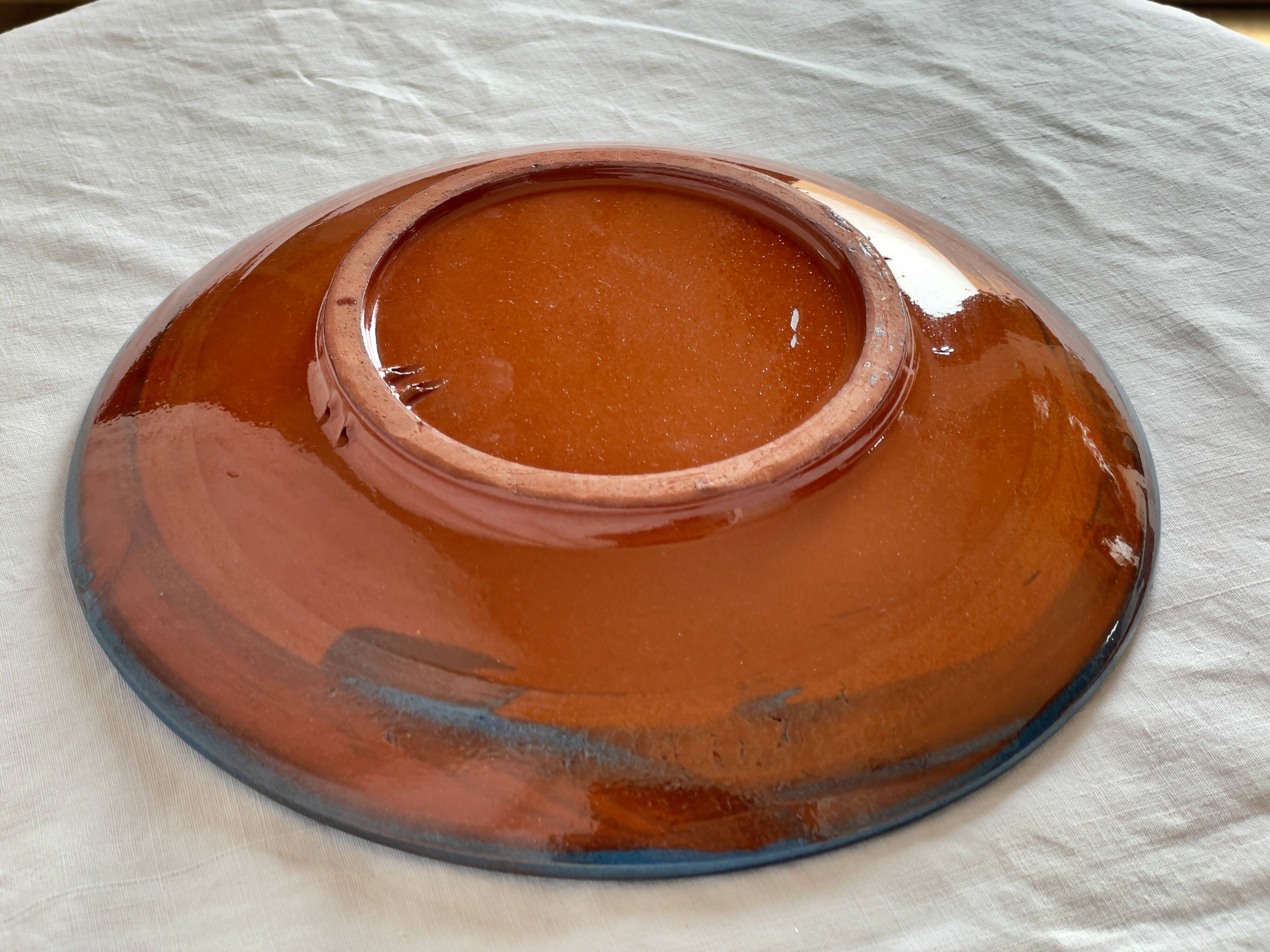 Lluís Puigdemont handcrafted dish -unsigned- 1960s in glazed ceramic