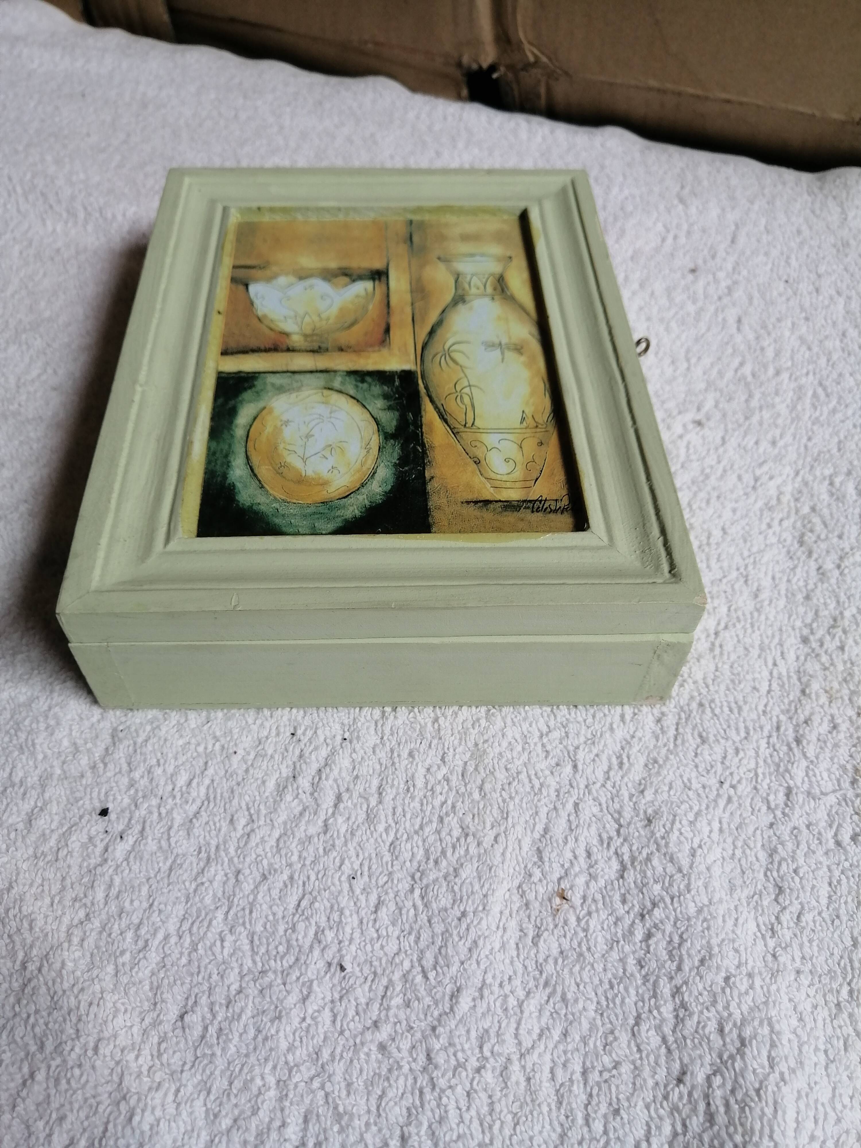 Wall-mounted wooden key box