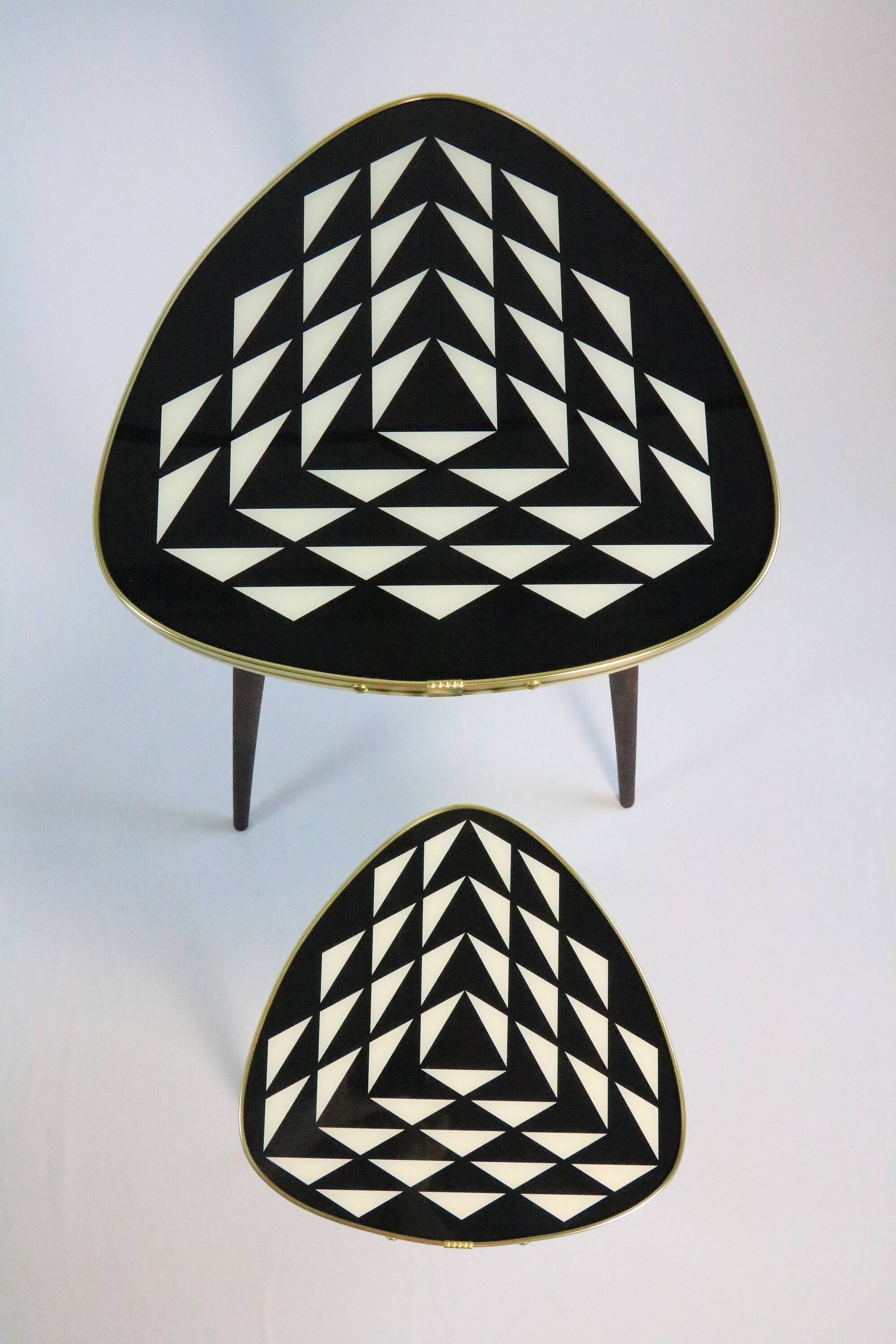 50s style side table, console, black/white, 3 elegant legs