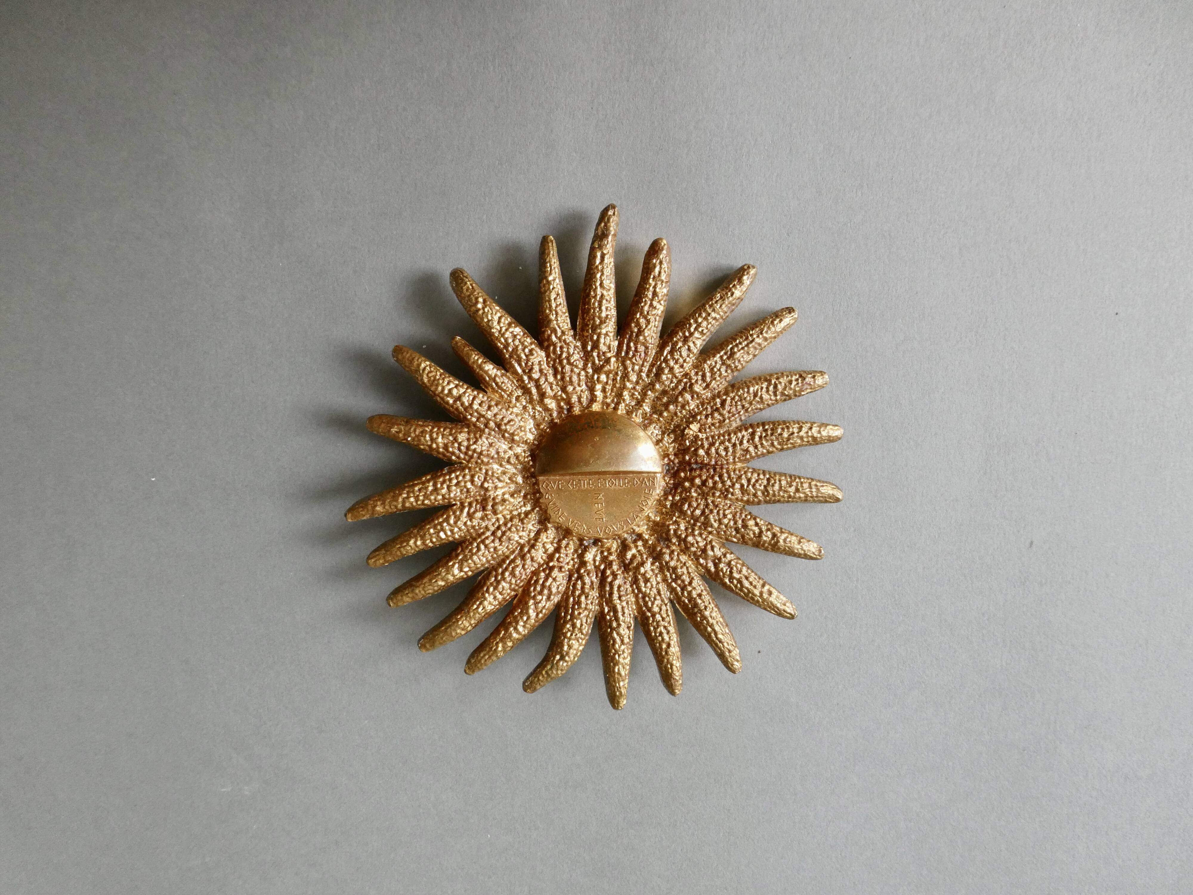 Bronze sculpture paperweight signed Roger Bezombes, 1971