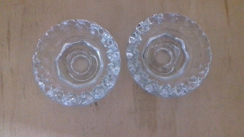 Set of 2 glass candlesticks