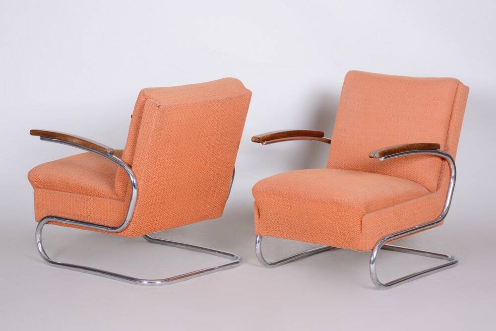 Ensemble de chaises à bras en chrome tubulaire Bauhaus attribuées à Mücke Melder, années 1930.