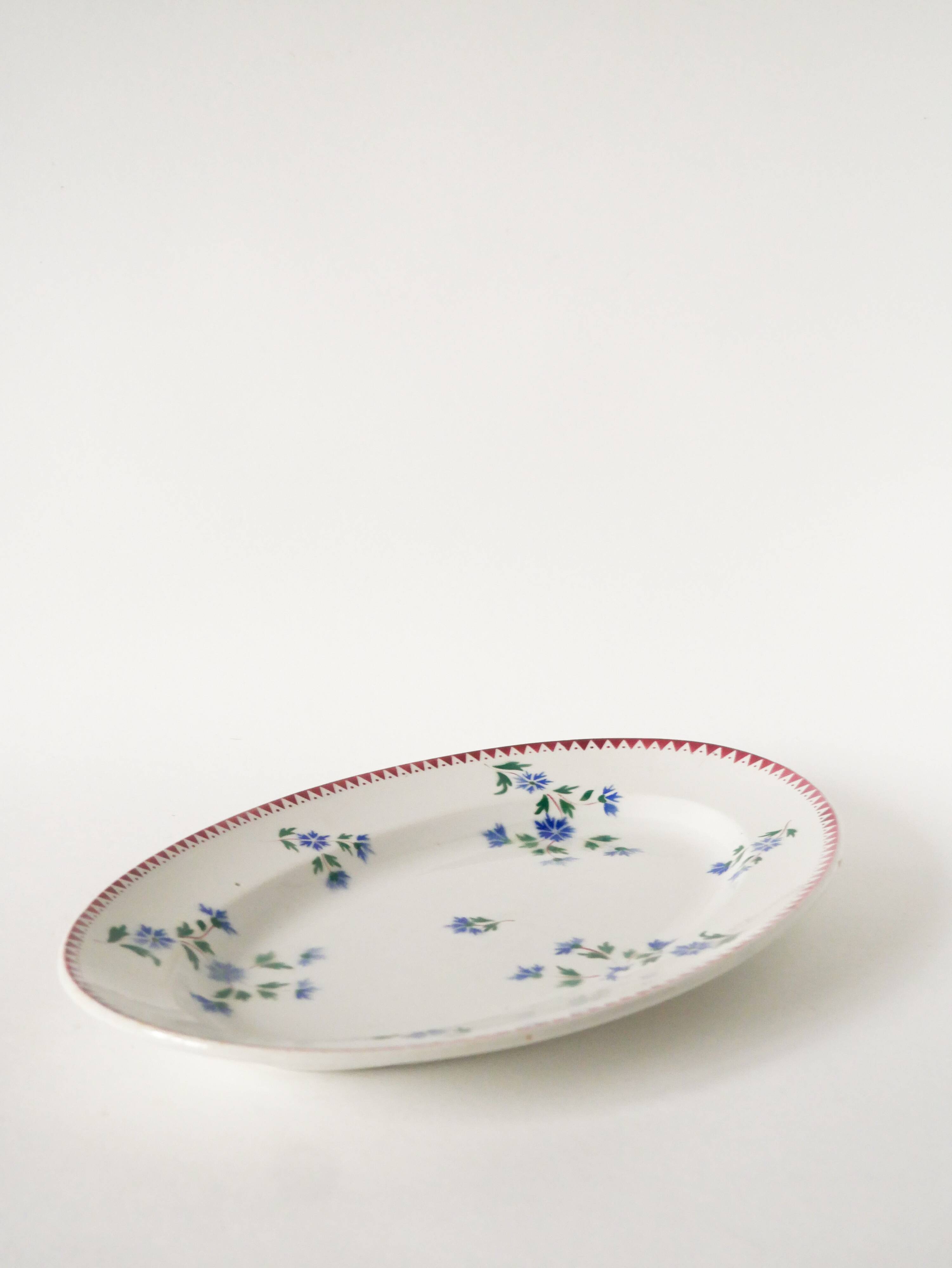 Oval platter from Sarreguemines, Gilbert pattern, early 20th century