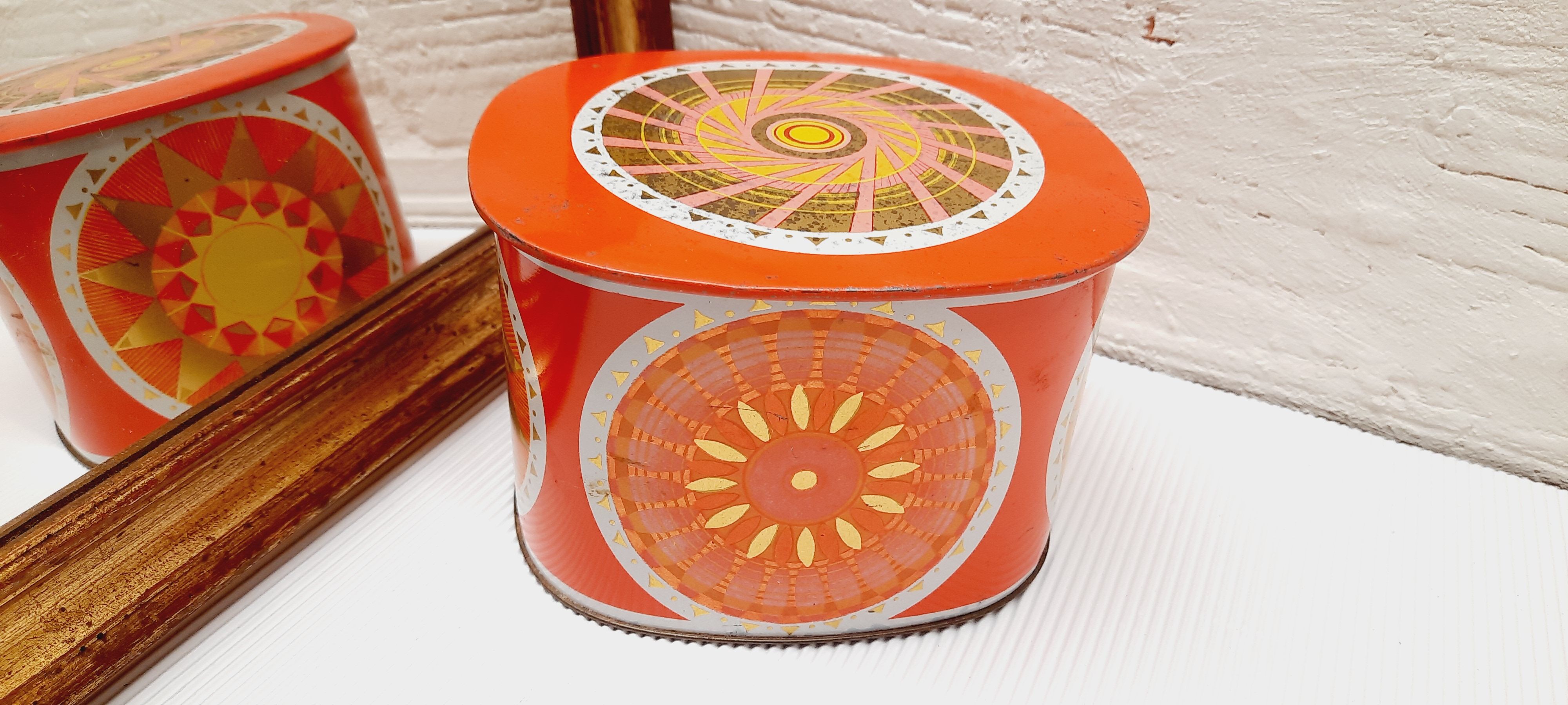 Iron box décor 70's