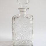 Whiskey decanter with cut sides