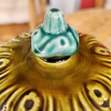 Covered slip pot
