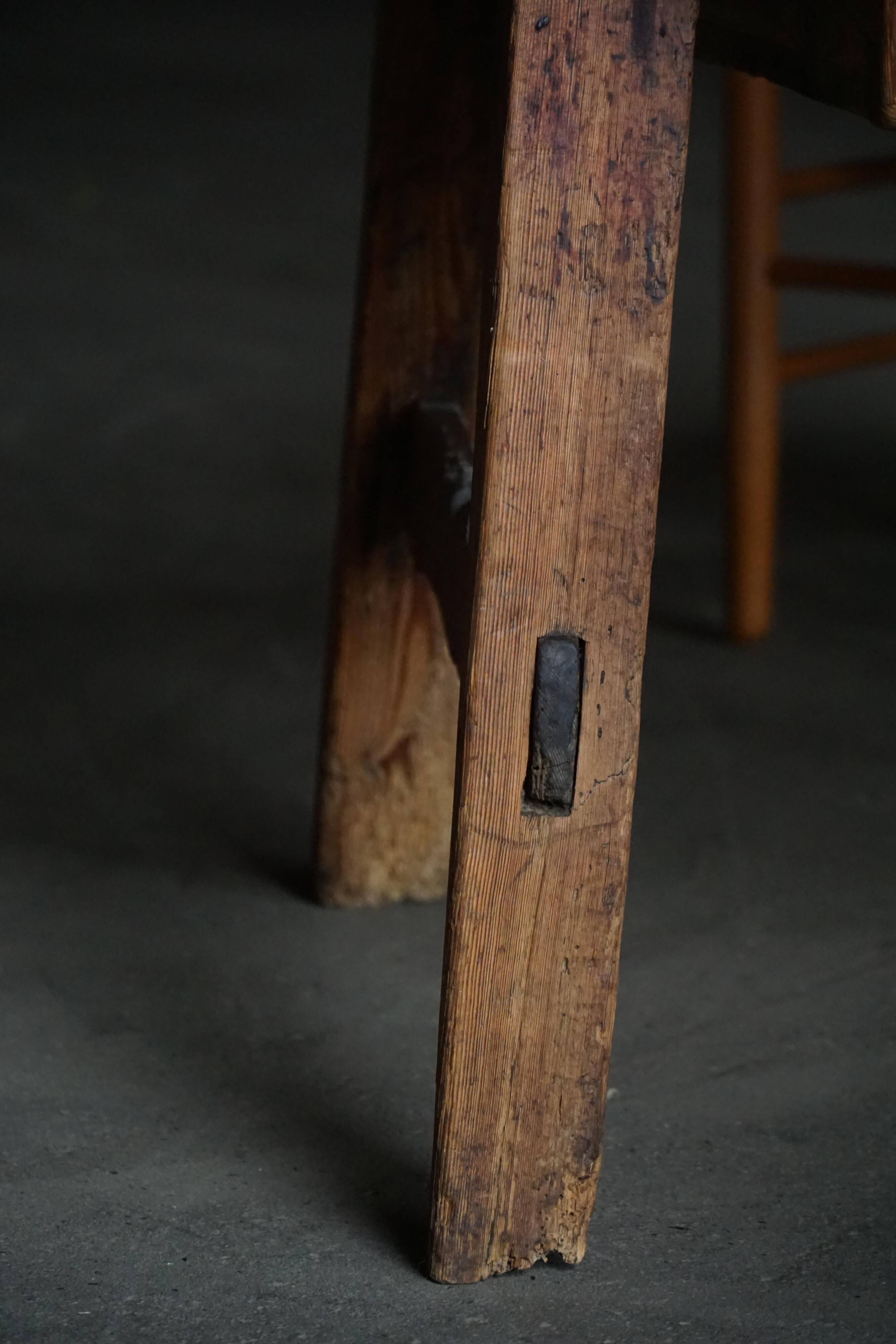 Dining table / desk in primitive French pine from the 18th century with a drawer.