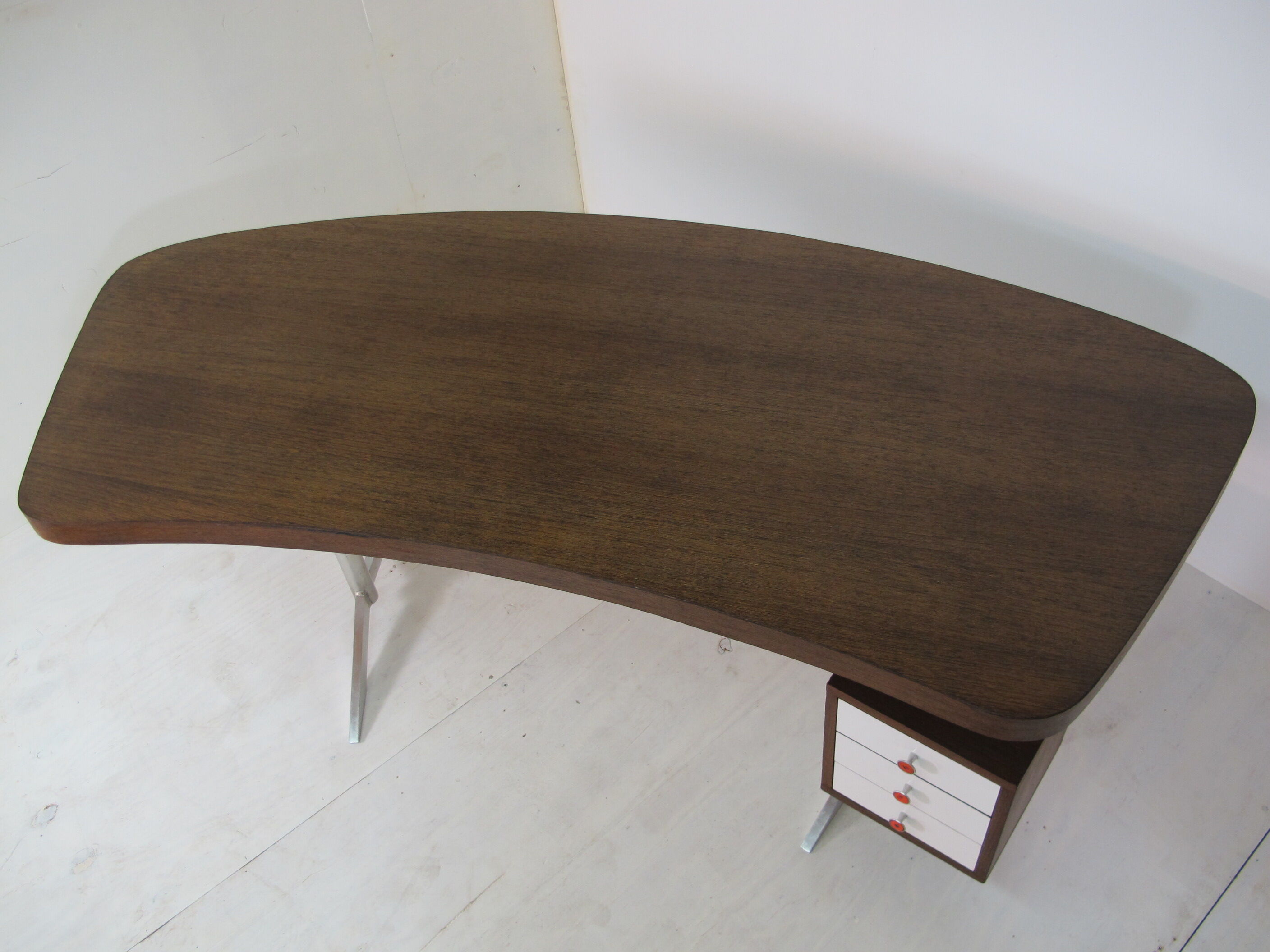 Bureau vintage en wengé moderne du milieu du siècle, ère spatiale, années 1960